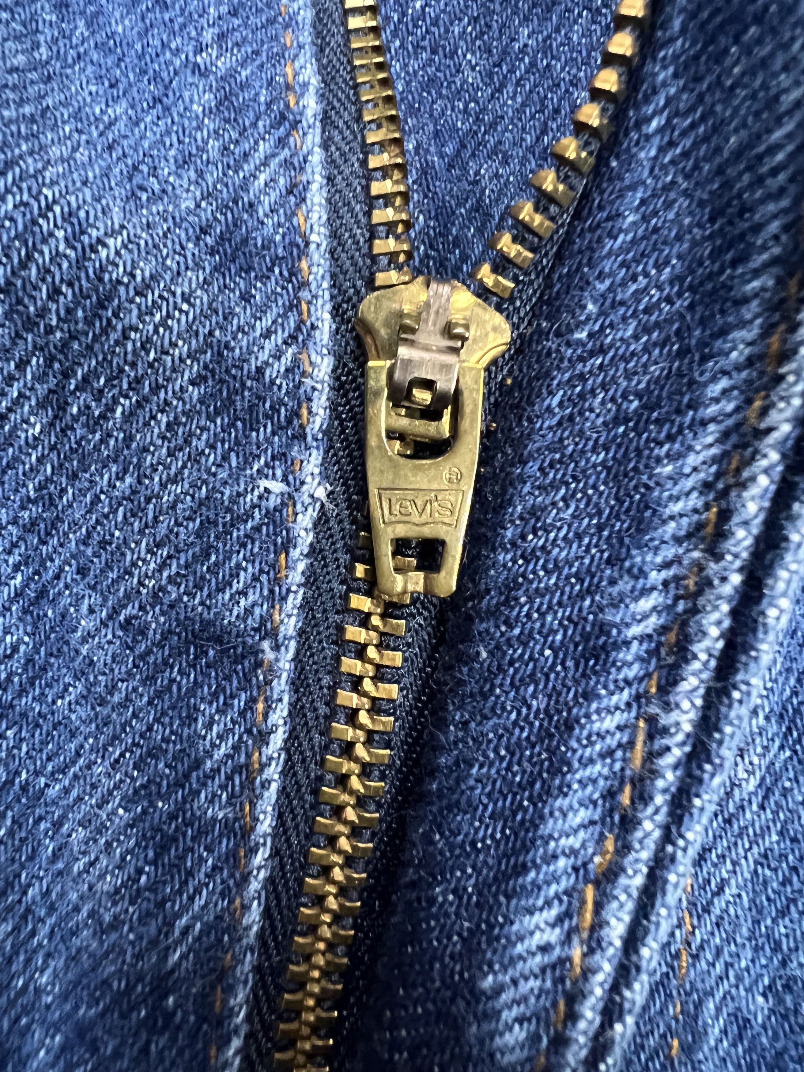Levi's × Vintage Distressed Vintage Levis 517 Bootcut Jeans Size US 34 / EU 50 - 12 Thumbnail