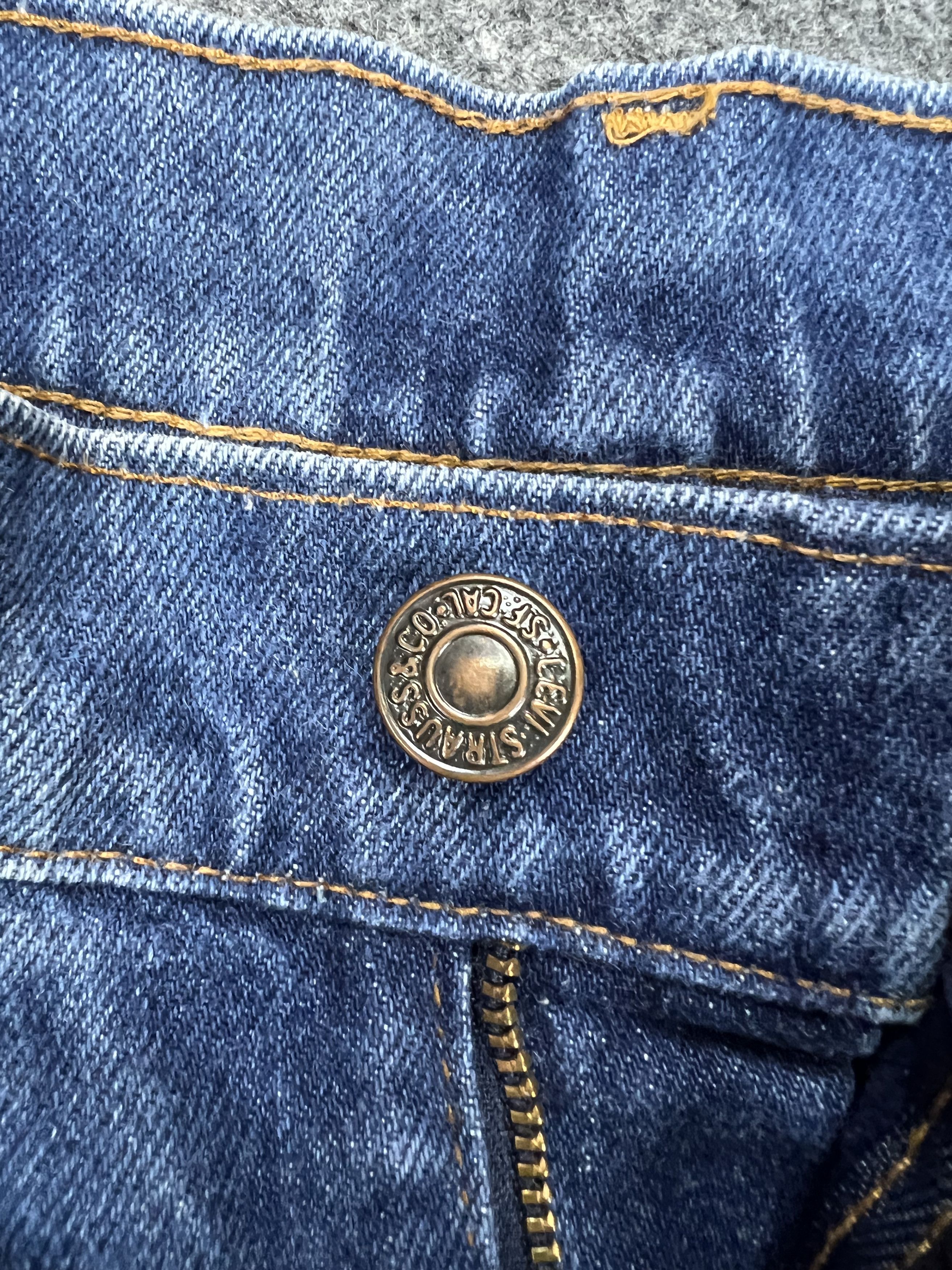 Levi's × Vintage Distressed Vintage Levis 517 Bootcut Jeans Size US 34 / EU 50 - 13 Thumbnail