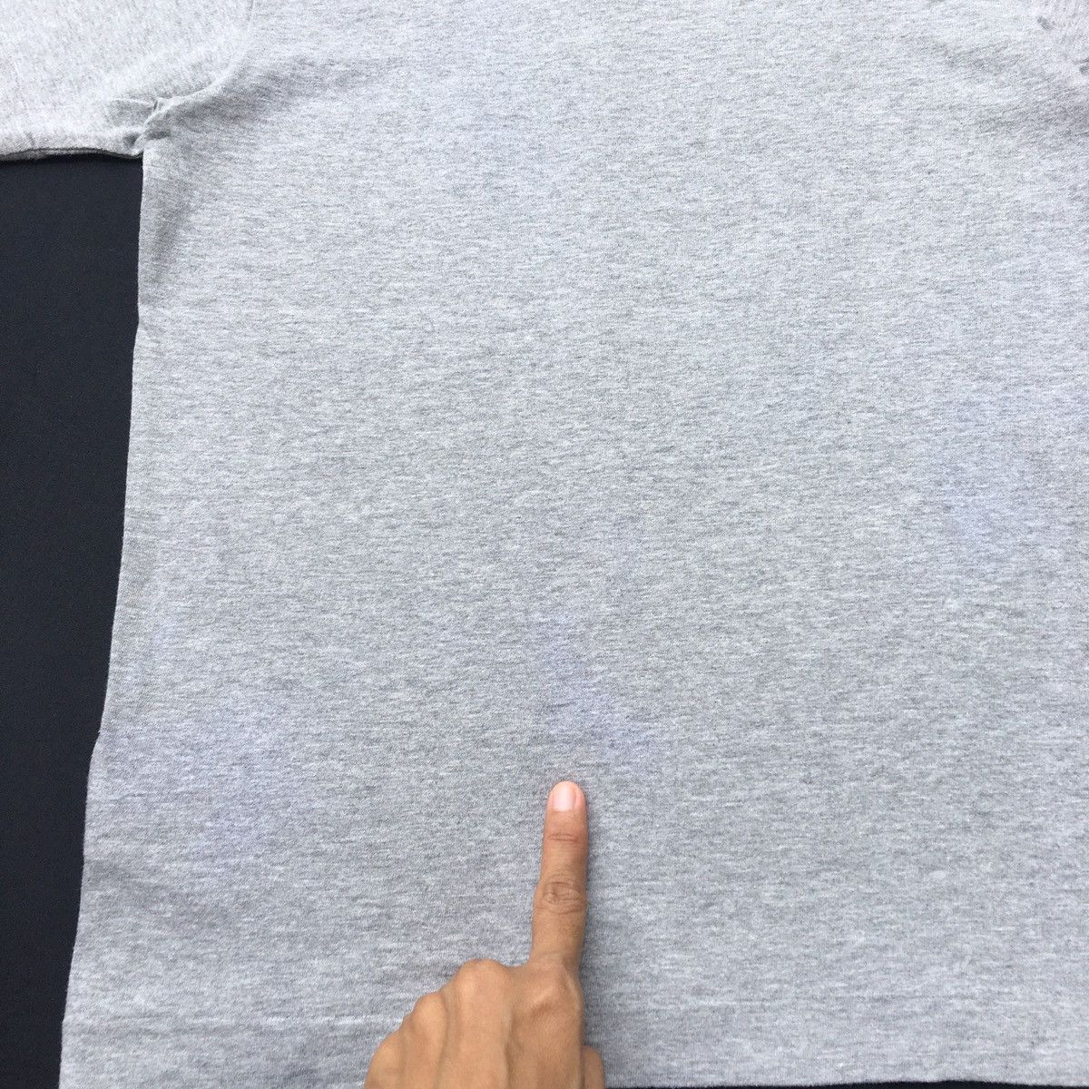 Comme des Garcons PLAY COMME DES GARCONS "PLAY" COTTON T-SHIRT Size US S / EU 44-46 / 1 - 18 Thumbnail