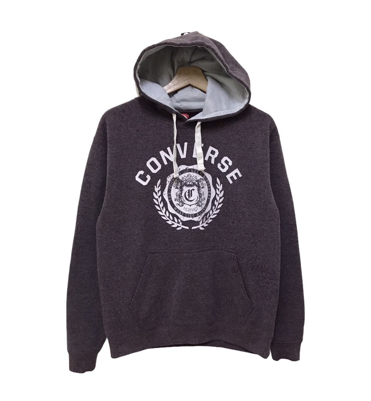 Converse Vintage Converse Skate Board Hoodi Sweatshirt Big Logo Size US L / EU 52-54 / 3 - 1 Thumbnail