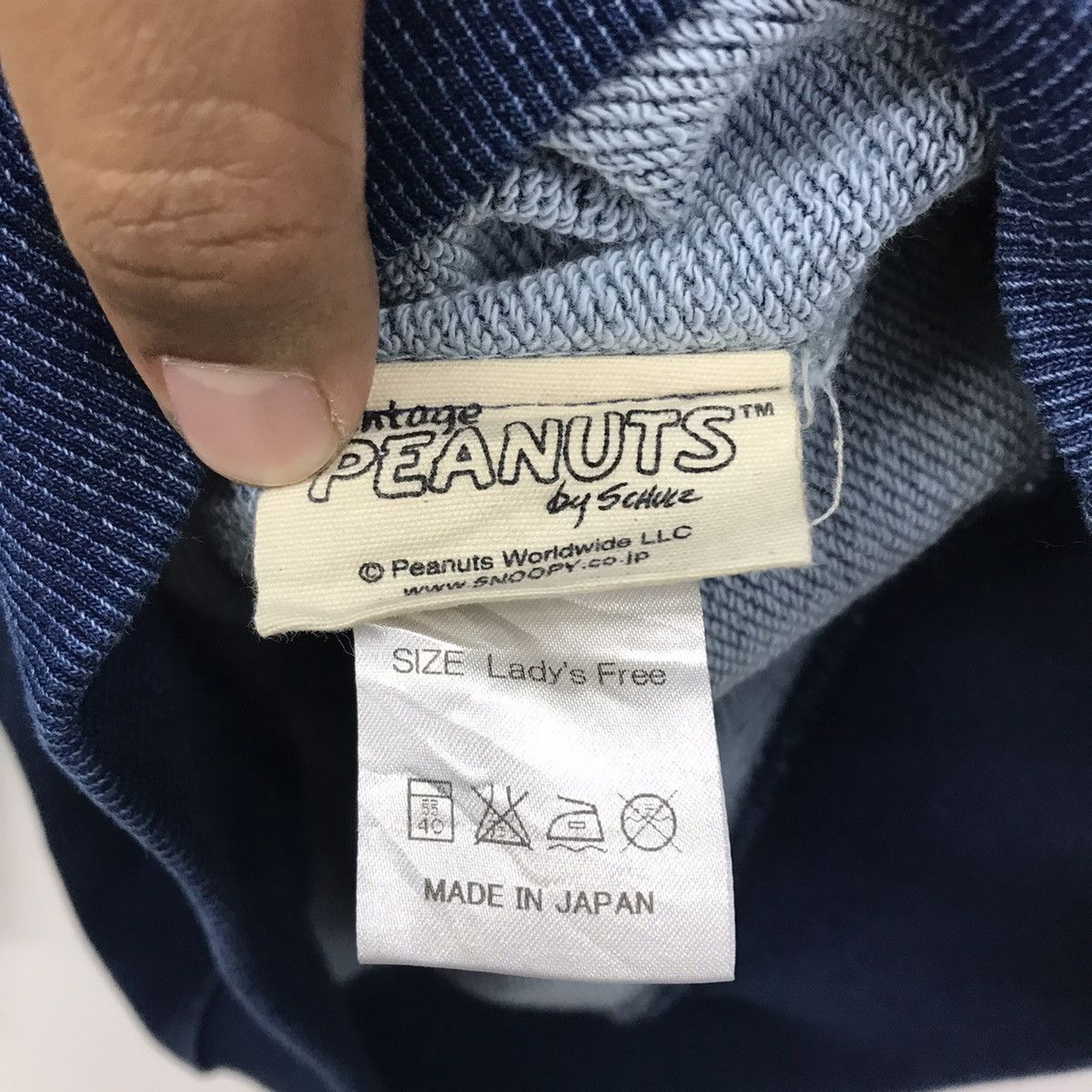 Cartoon Network × Japanese Brand Rare!! Snoopy Peanuts X Anapau Japanese Brand Sweatshirt Size US S / EU 44-46 / 1 - 10 Thumbnail