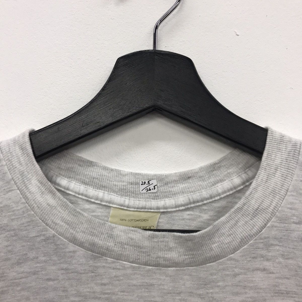 Banana Republic × Vintage Rare!! Vintage Banana Republic Spell Out Tee Size US XS / EU 42 / 0 - 3 Thumbnail