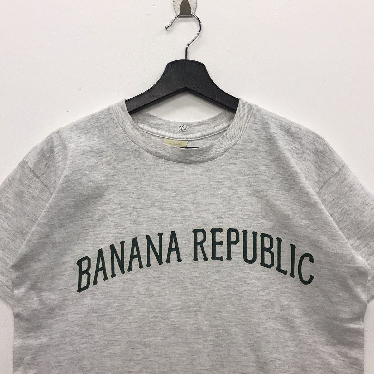 Banana Republic × Vintage Rare!! Vintage Banana Republic Spell Out Tee Size US XS / EU 42 / 0 - 2 Thumbnail