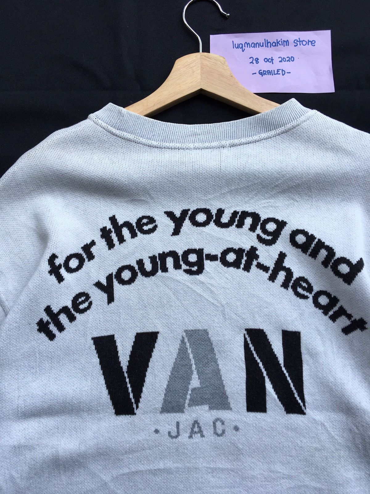 Japanese Brand Vintage 90s Van Jac Spell Out Embroidery Sweatshirt Size US L / EU 52-54 / 3 - 5 Thumbnail