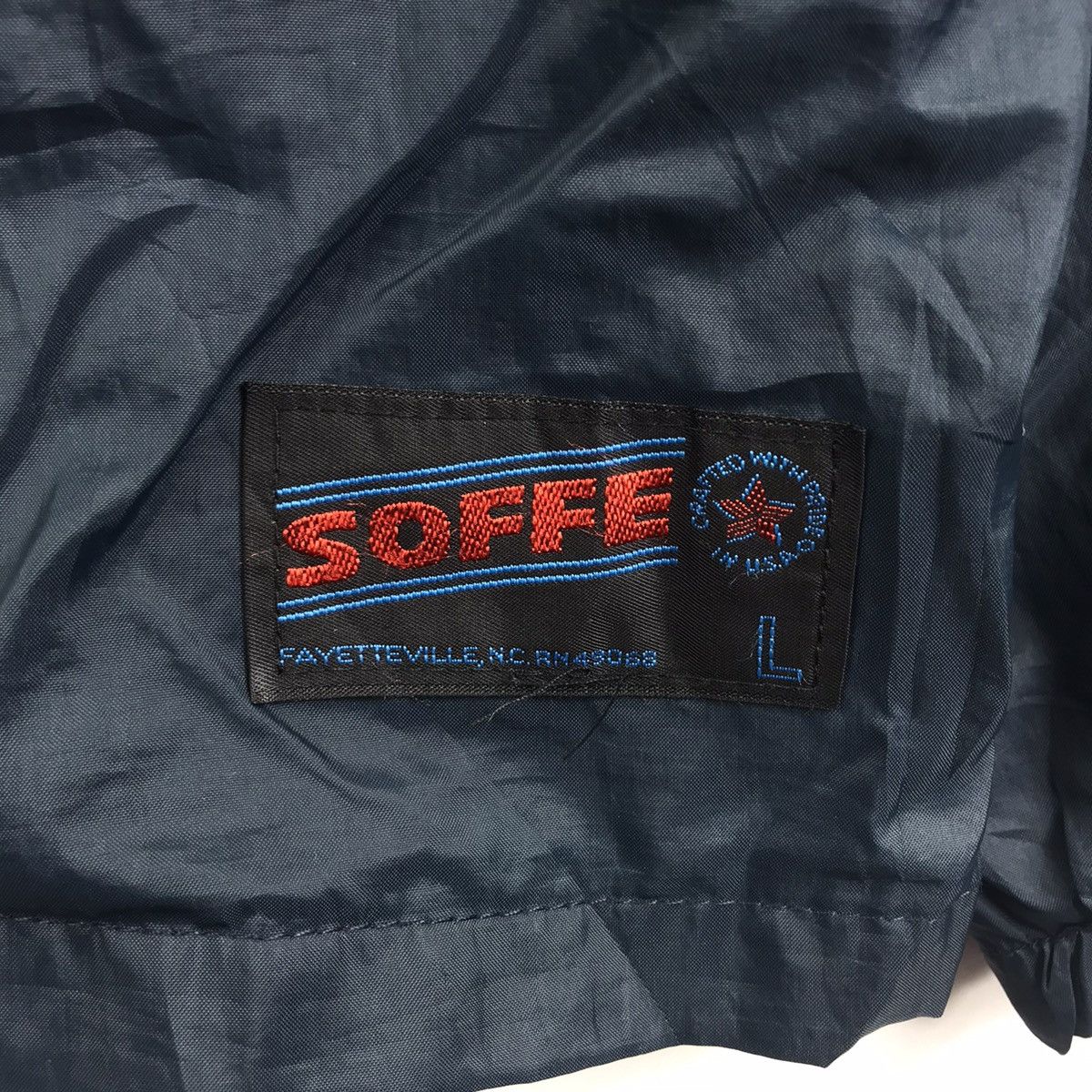 Vintage Vintage 90s SOFFE JACKETS Navy Windbreaker Coach Jacket Size US L / EU 52-54 / 3 - 3 Thumbnail