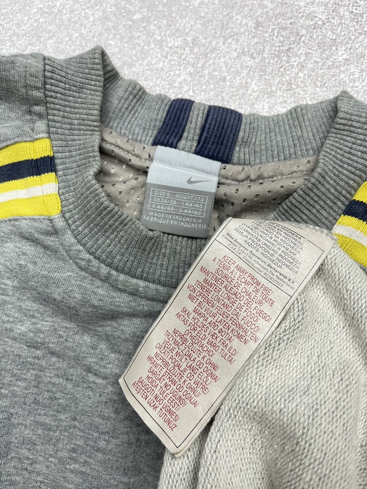 Nike Nike Air Vintage Sweatshirt sportswear Y2K size S Size US S / EU 44-46 / 1 - 7 Thumbnail