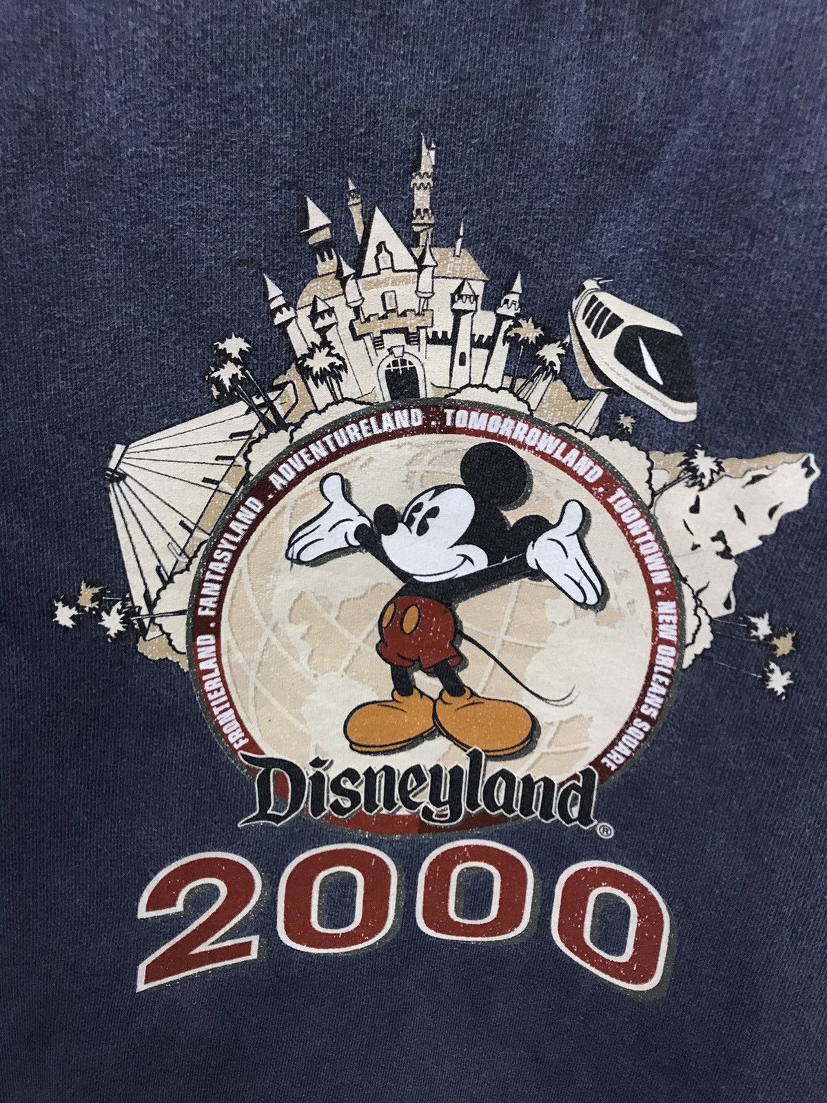 Disney Disneyland 2000 Sweatshirt Size US L / EU 52-54 / 3 - 9 Thumbnail