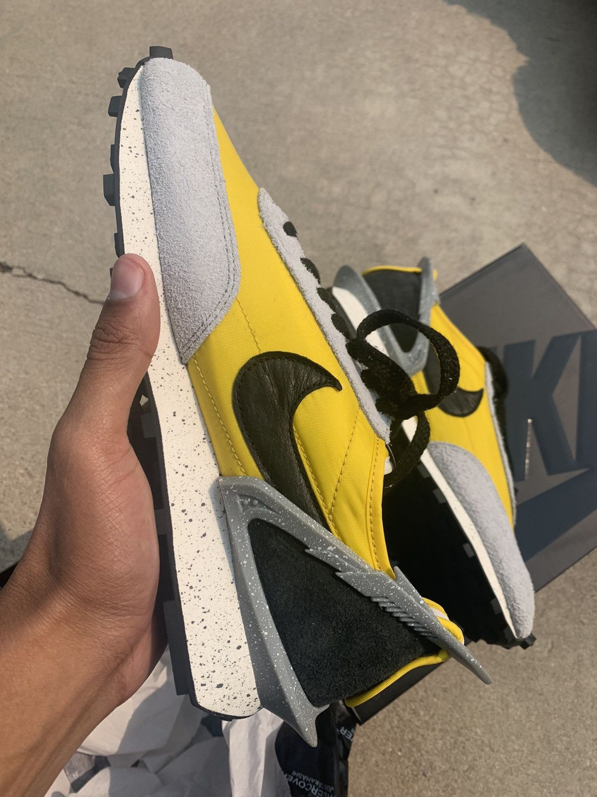Nike × Undercover Nike x Undercover Daybreak in Bright Citron Size US 8 / EU 41 - 5 Thumbnail