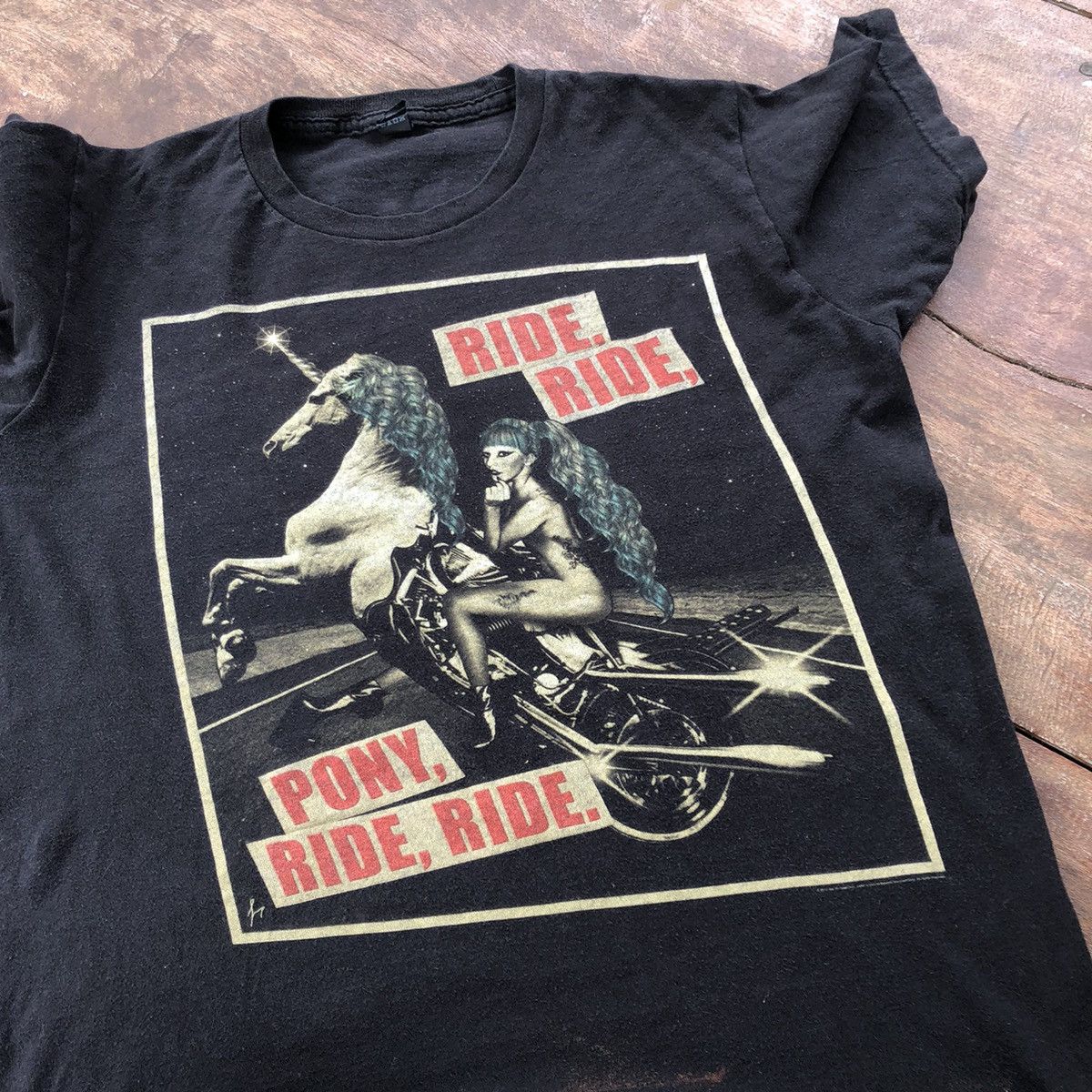 image of Band Tees Vintage 2013 Lady Gaga T Shirt in Black, Men's (Size Medium)