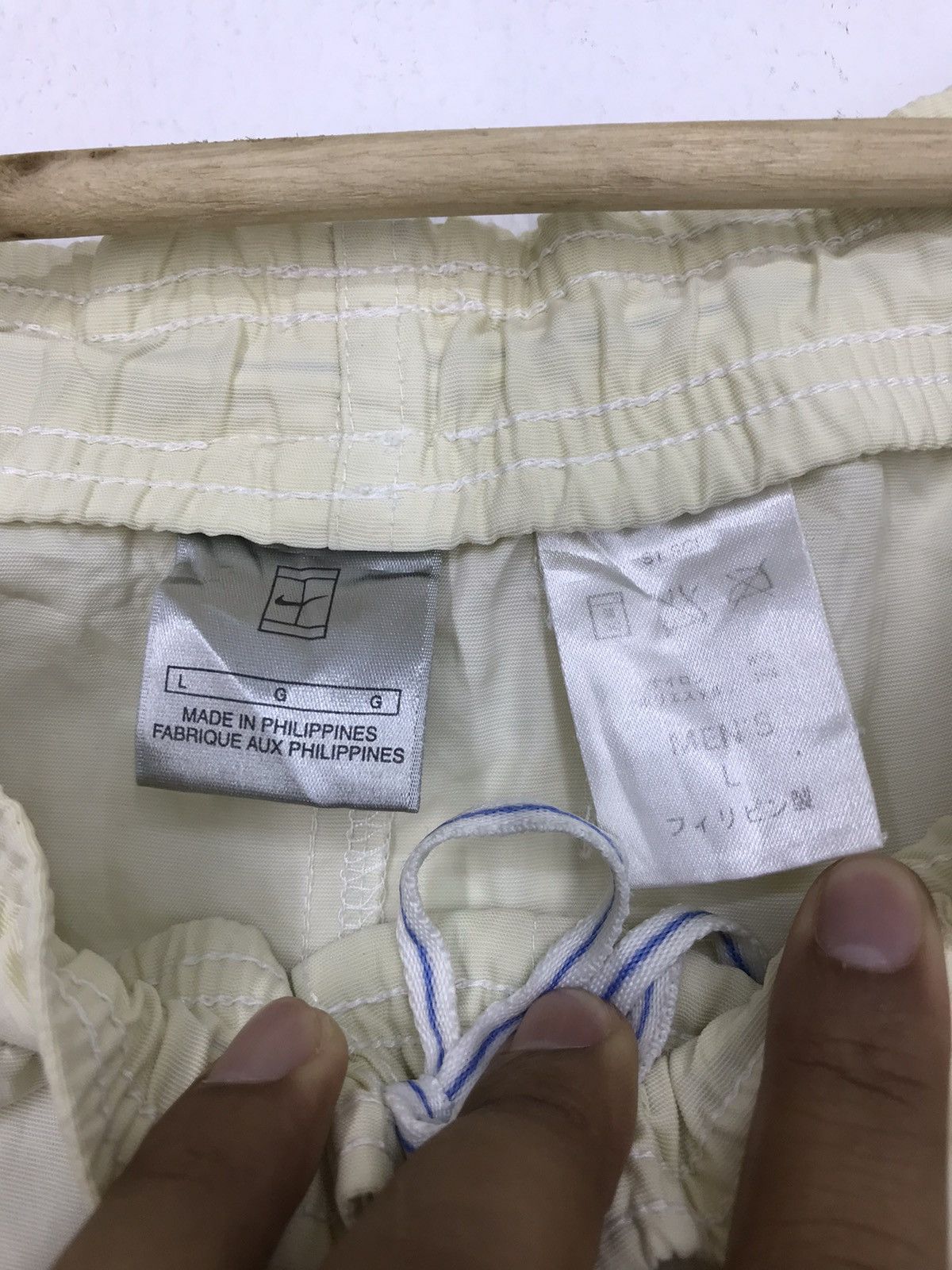 Nike Vintage Nike Tennis Court Short Pants Nike Court Size US 34 / EU 50 - 5 Thumbnail