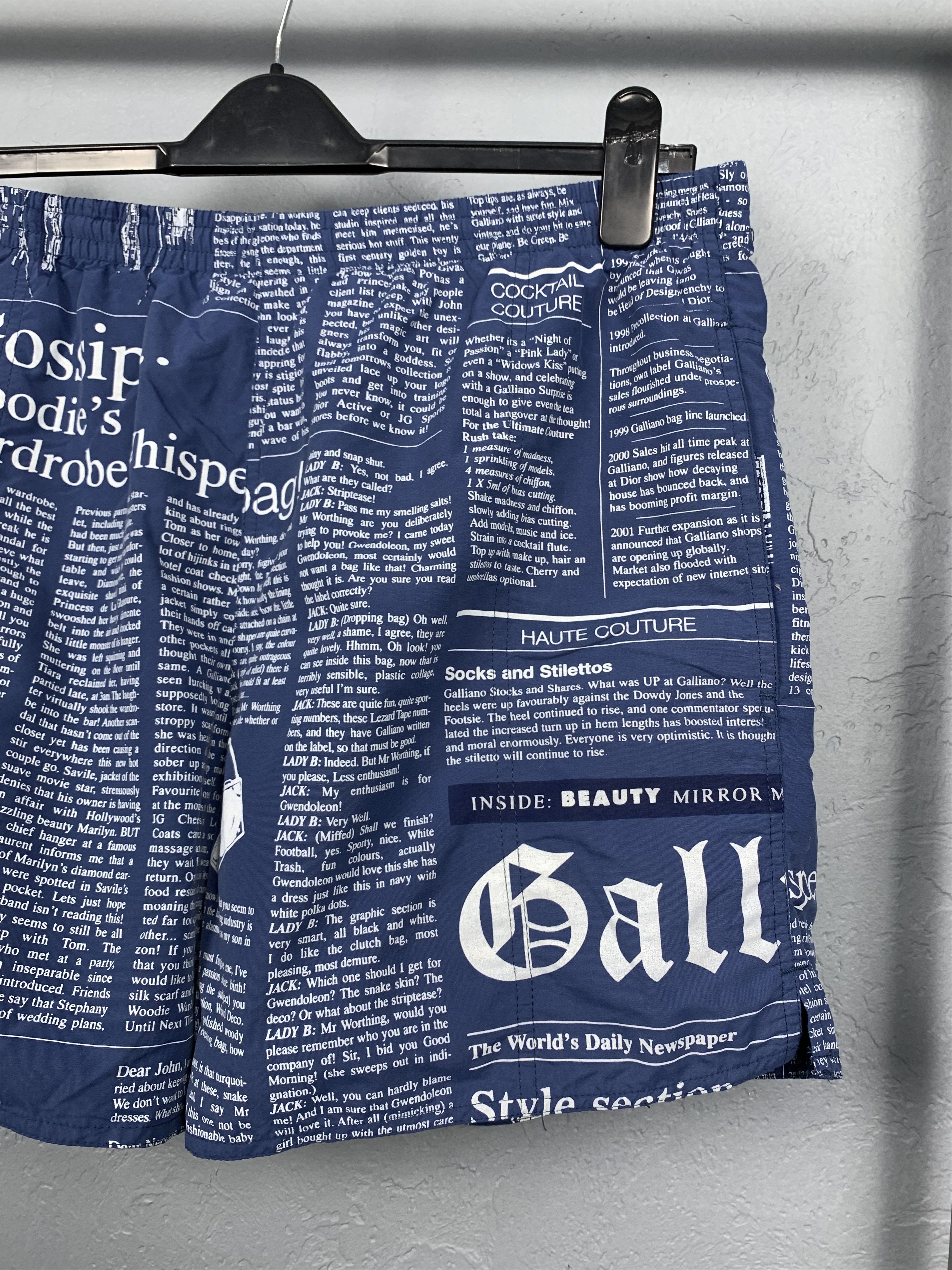 John Galliano × Vintage John Galliano Newspaper Nylon Shorts Size US 34 / EU 50 - 2 Thumbnail