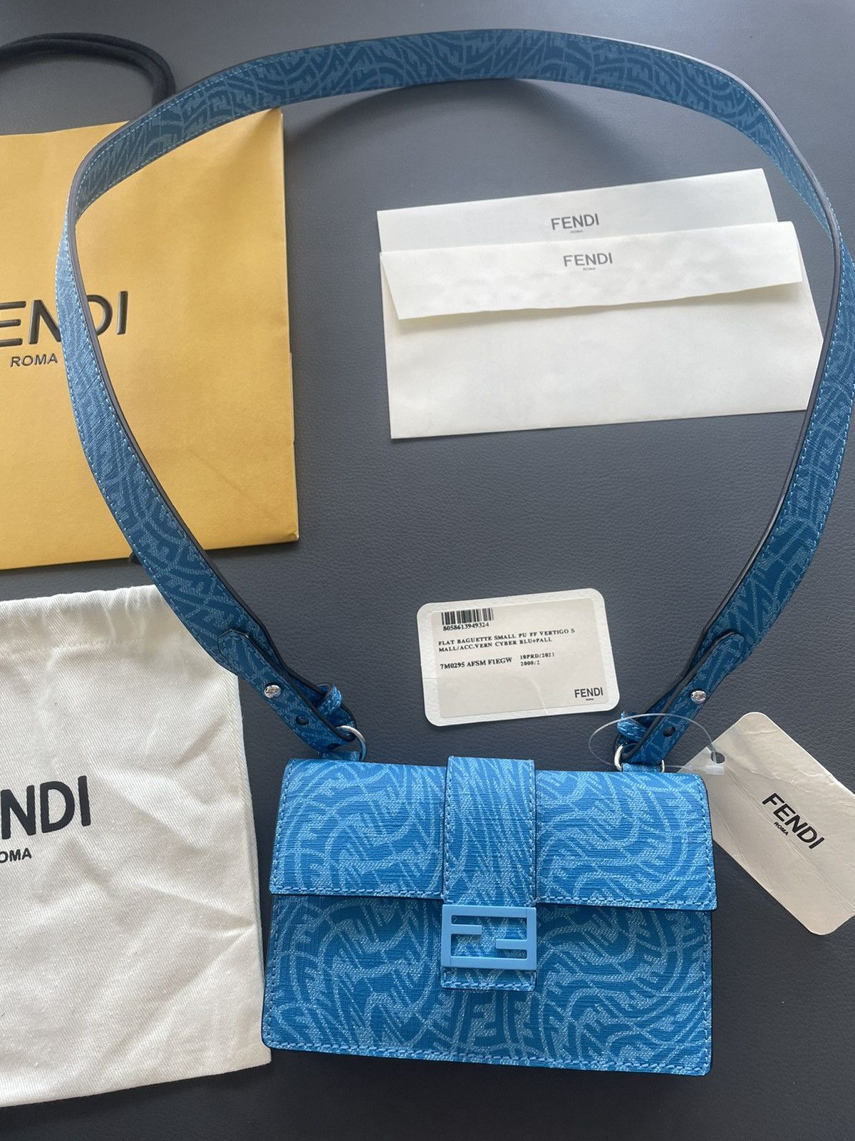 Fendi Rare Super Runway Brand New Iconic Men’s Baguette Mini Bag Size ONE SIZE - 25 Thumbnail
