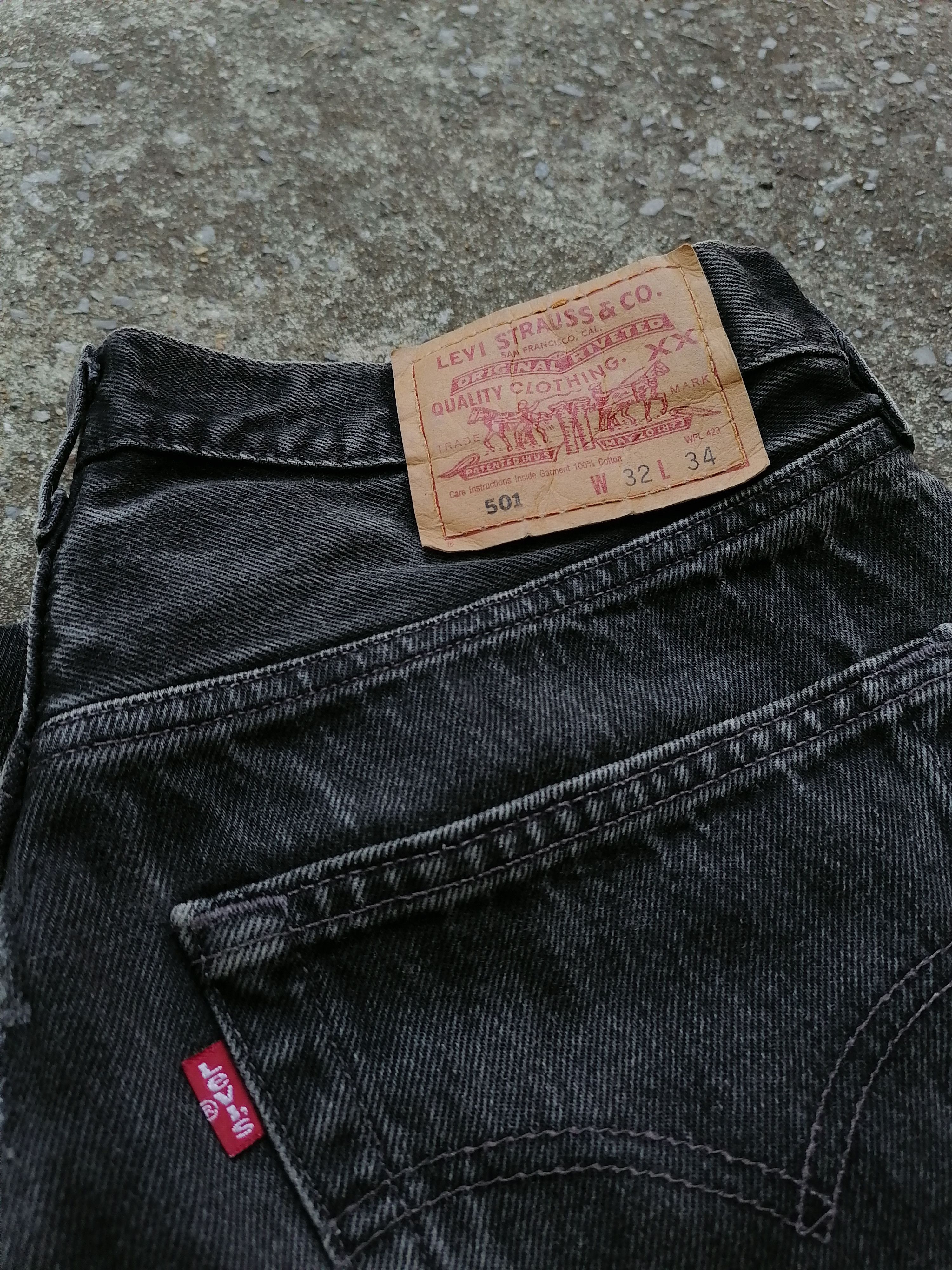 Levi's × Levi's Vintage Clothing × Vintage 501 Levi's Strauss Fly Button Black Denim Jeans Size US 31 - 8 Thumbnail