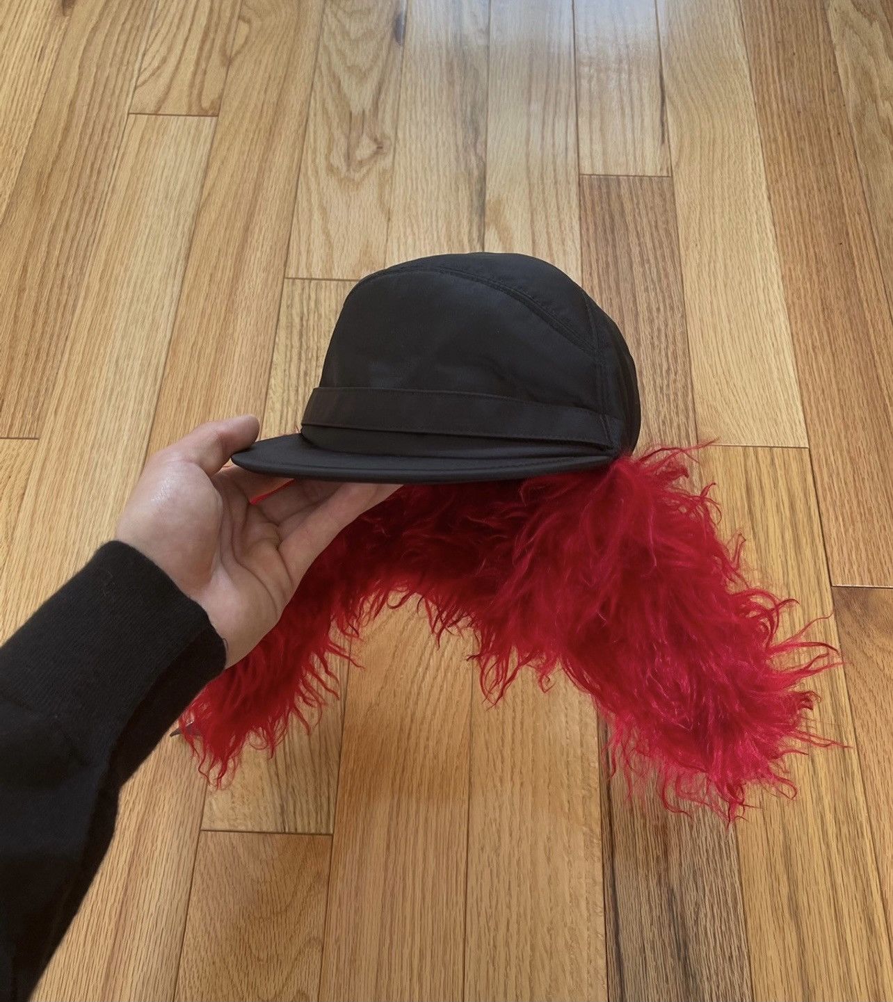 PRADA　プラダ　ハラコ　ハット　希少　ブラック　サイズL　CALF FUR Black Shearling bucket hat | PRADA