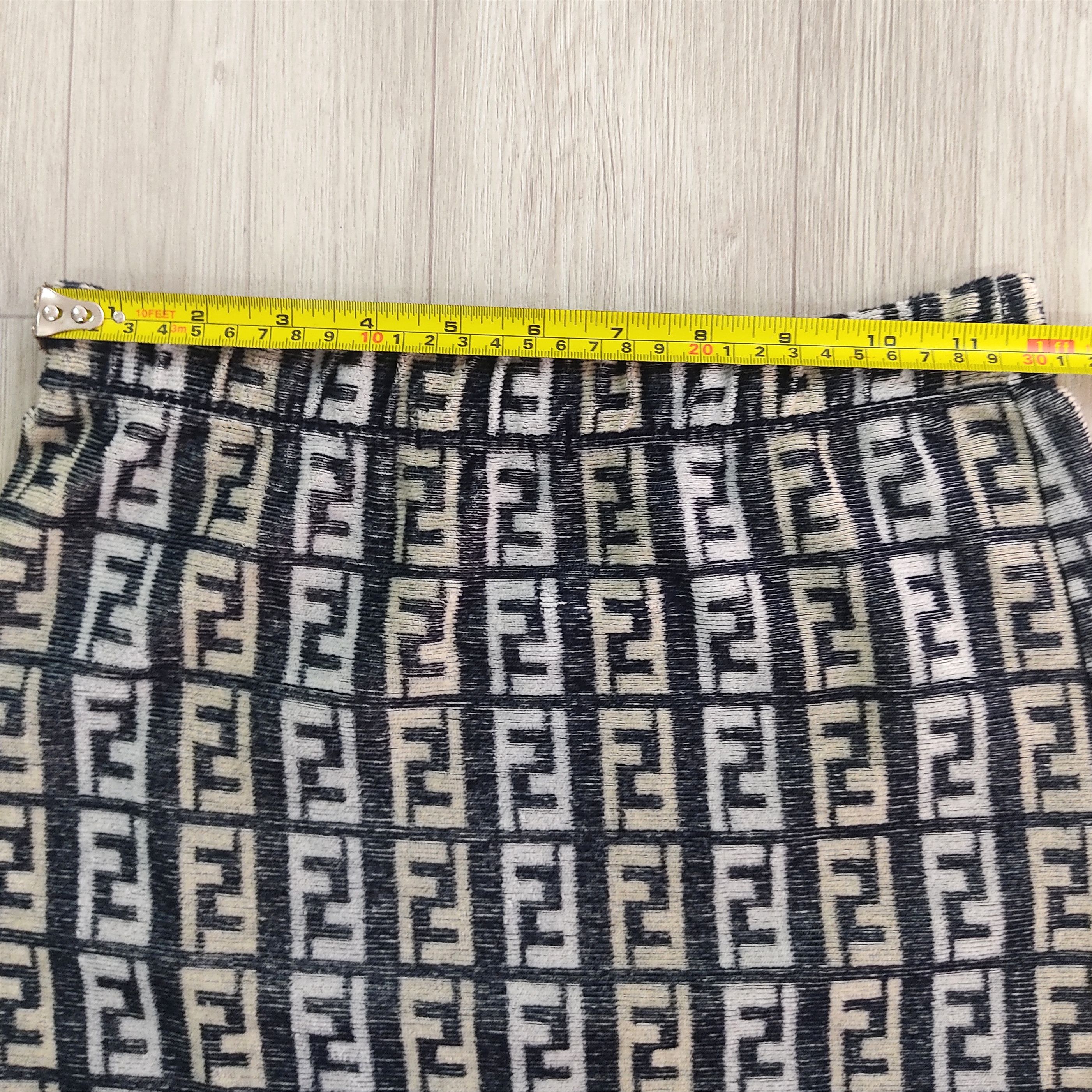 Fendi RARE// Vintage FENDI ZUCCA Monogram Mini Skirts Size 25" / US 0 / IT 36 - 9 Thumbnail