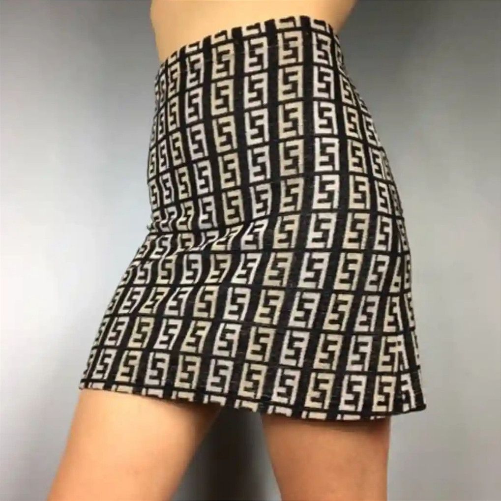 Fendi RARE// Vintage FENDI ZUCCA Monogram Mini Skirts Size 25" / US 0 / IT 36 - 1 Thumbnail