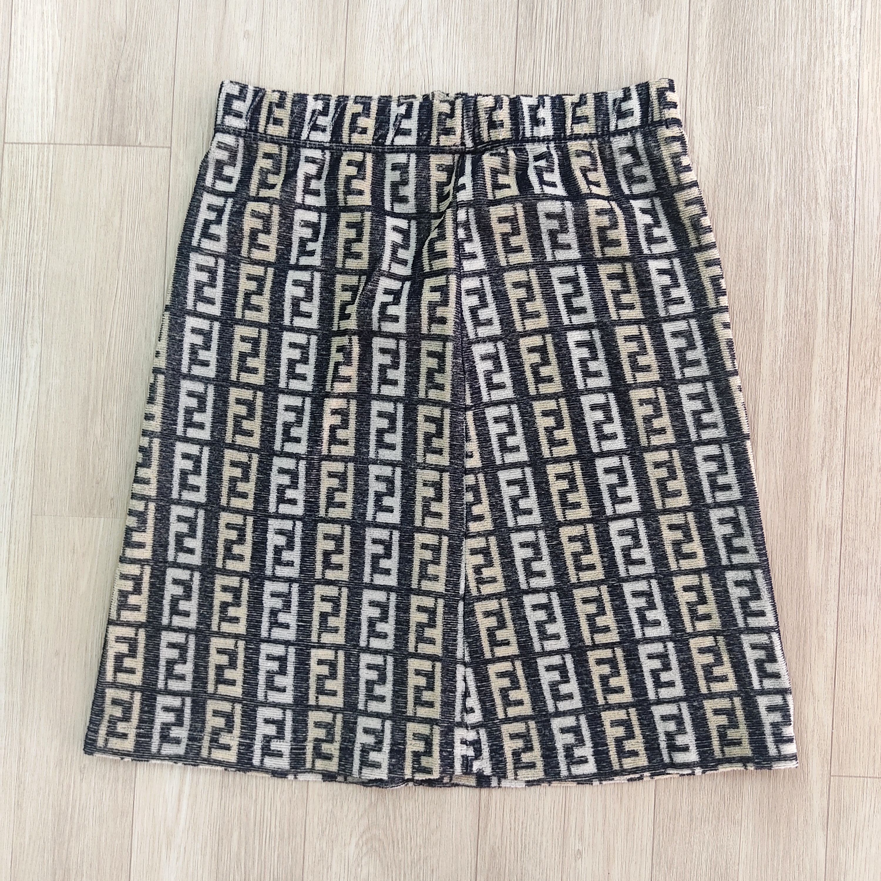 Fendi RARE// Vintage FENDI ZUCCA Monogram Mini Skirts Size 25" / US 0 / IT 36 - 5 Thumbnail