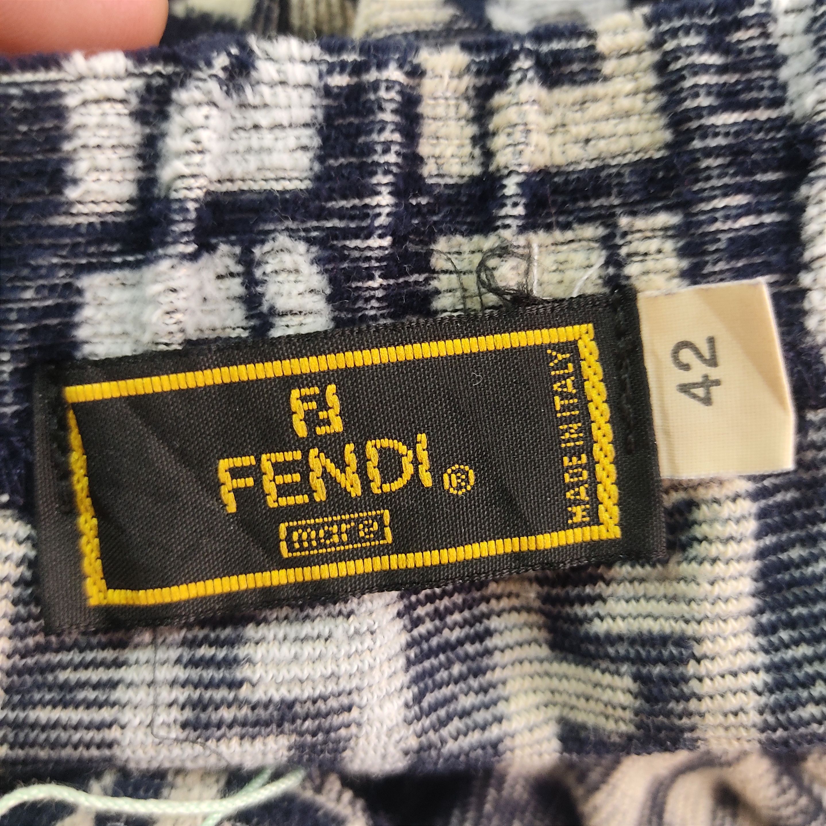 Fendi RARE// Vintage FENDI ZUCCA Monogram Mini Skirts Size 25" / US 0 / IT 36 - 12 Thumbnail