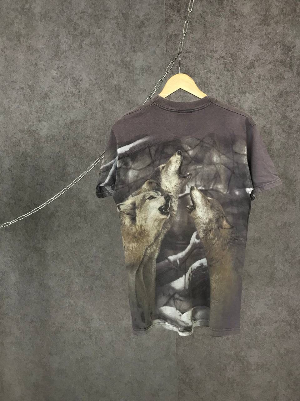 Vintage Wolf animal vintage overprinted made in USA tee Size US M / EU 48-50 / 2 - 2 Thumbnail