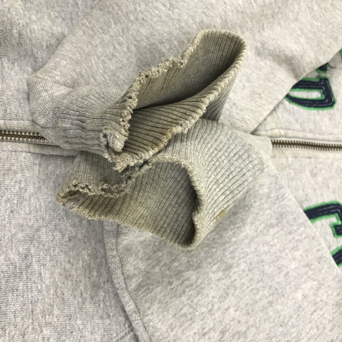 Levi's × Levi's Vintage Clothing × Vintage Vintage LEVI’S distressed hoodie sweater Size US M / EU 48-50 / 2 - 7 Thumbnail