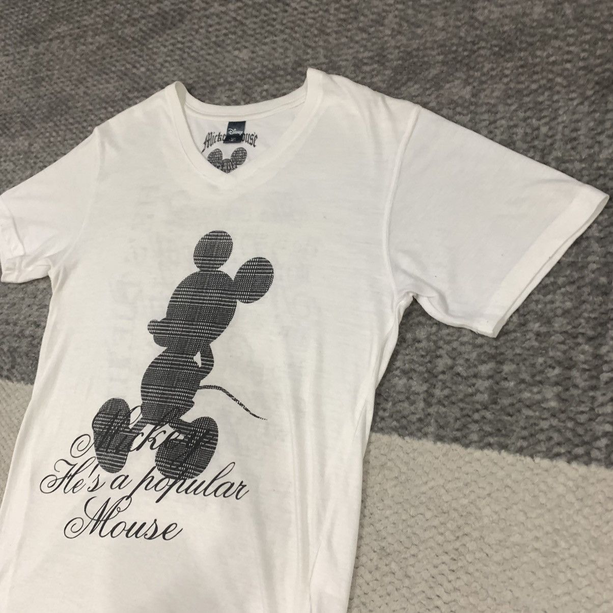 Disney × Mickey Mouse DISNEY MICKEY MOUSE GLENN PLAID BIG LOGO GRAPHIC TEE TSHIRT Size US S / EU 44-46 / 1 - 6 Thumbnail