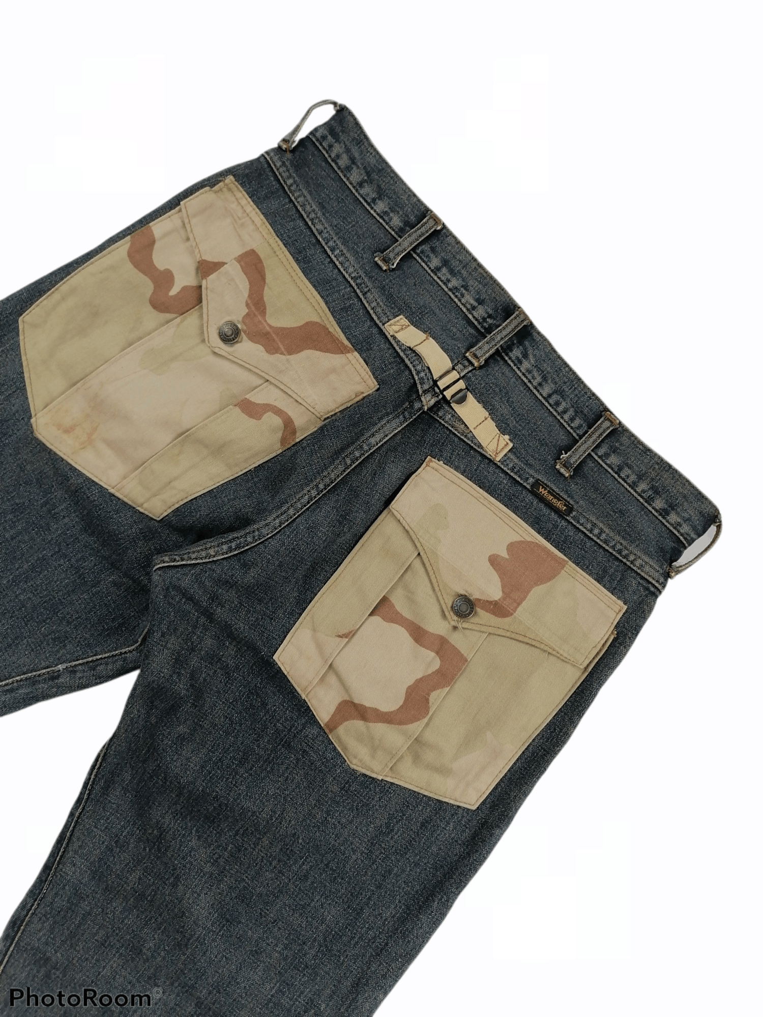 Wrangler Wrangler Reconstructed Patchwork Camo Distressed Denim Jeans Size US 33 - 8 Thumbnail