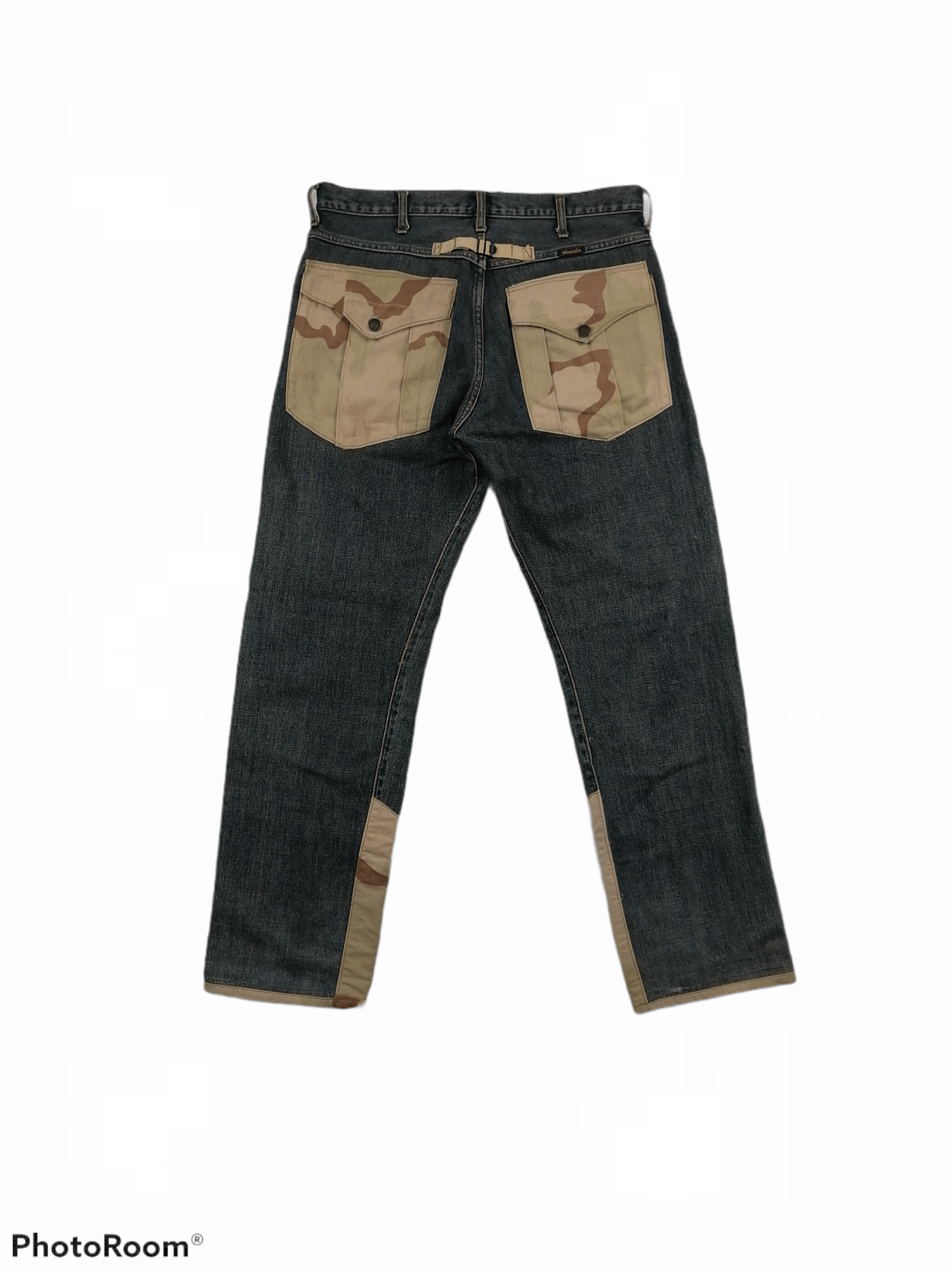 Wrangler Wrangler Reconstructed Patchwork Camo Distressed Denim Jeans Size US 33 - 7 Thumbnail