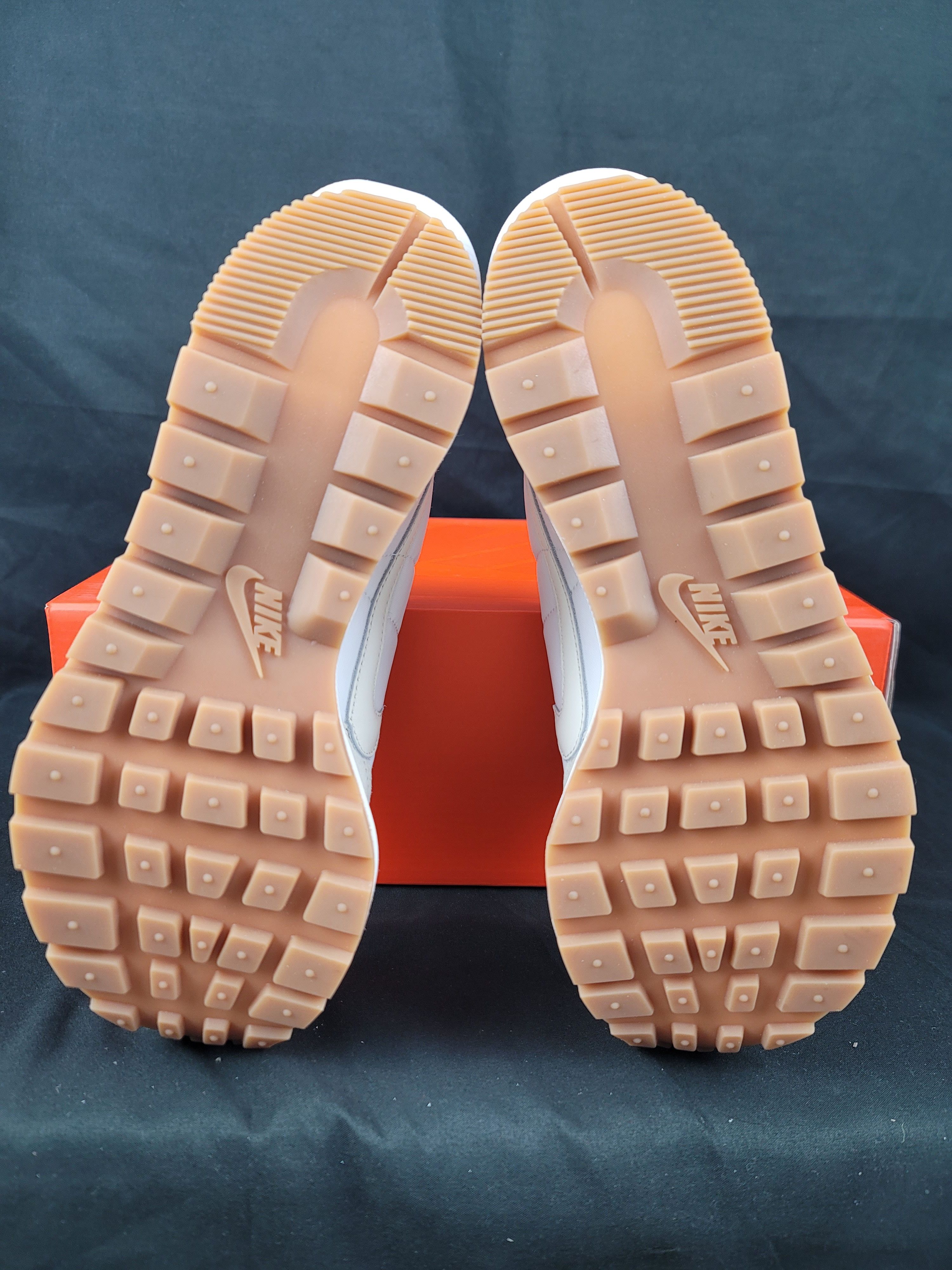 Nike × Sacai Nike x Sacai VaporWaffle White Sail Gum Men's Size 5.5 US Size US 5.5 / EU 38 - 7 Thumbnail