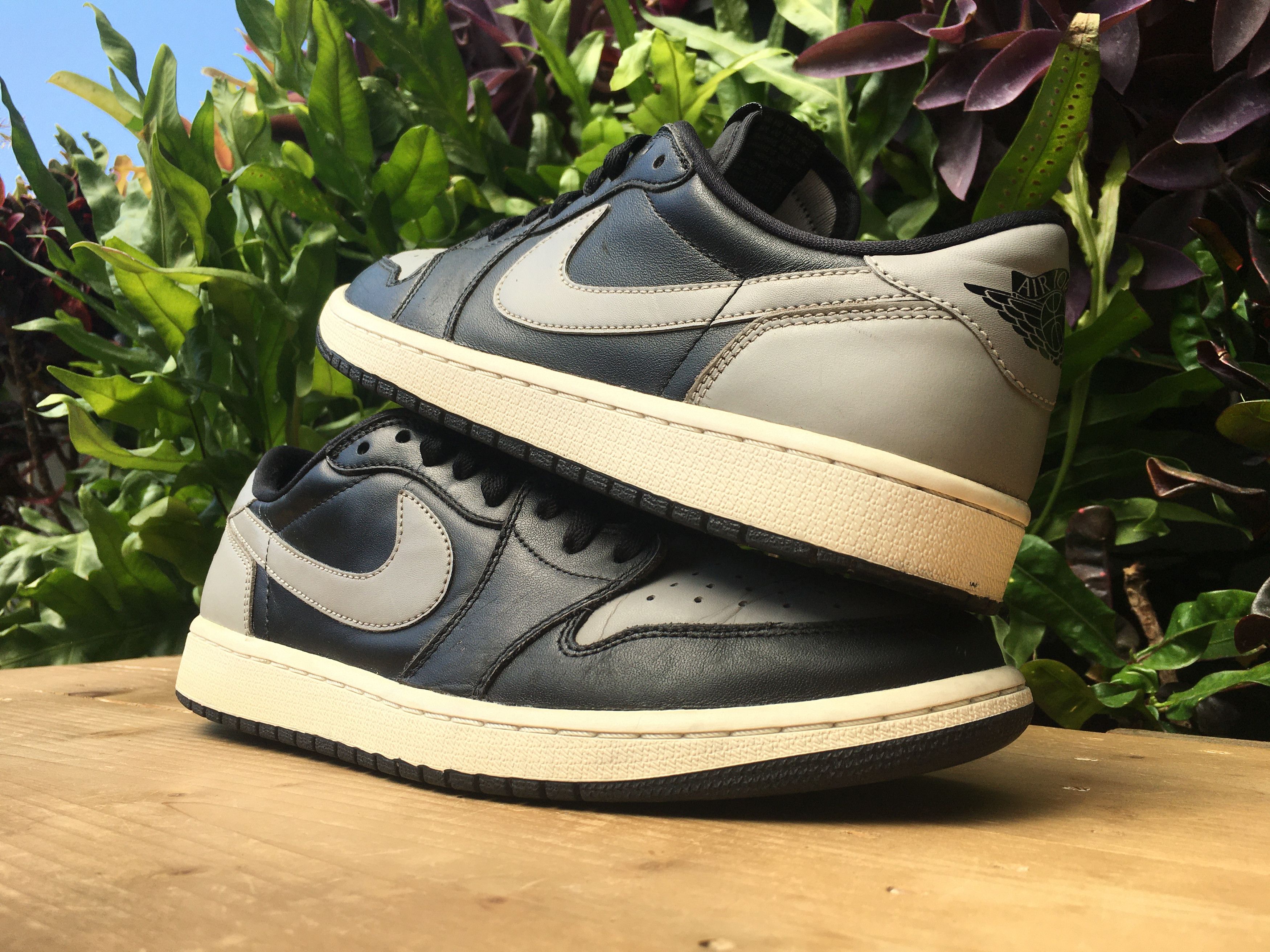 Jordan Brand × Nike 🔥 Nike Air Jordan 1 Retro Low OG Shadow 2015 Size US 10 / EU 43 - 2 Thumbnail