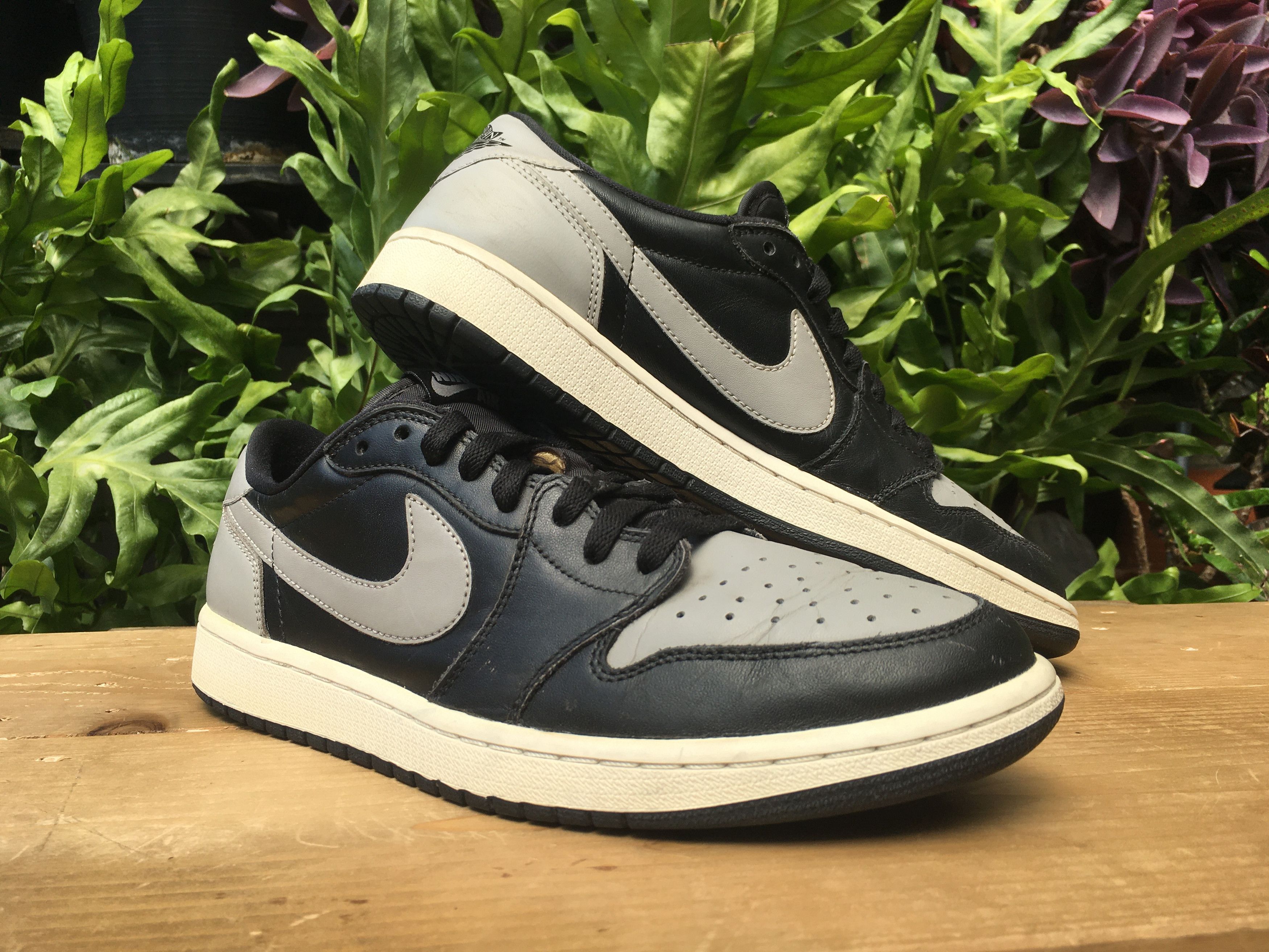 Jordan Brand × Nike 🔥 Nike Air Jordan 1 Retro Low OG Shadow 2015 Size US 10 / EU 43 - 4 Thumbnail