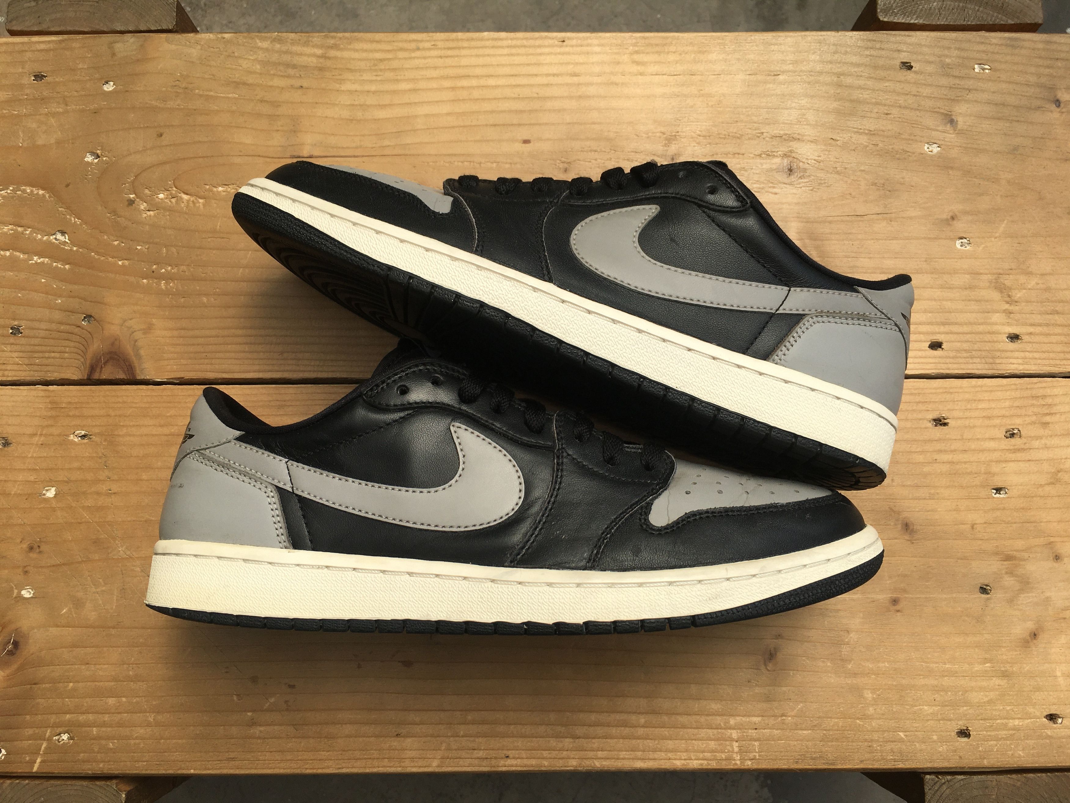 Jordan Brand × Nike 🔥 Nike Air Jordan 1 Retro Low OG Shadow 2015 Size US 10 / EU 43 - 20 Thumbnail