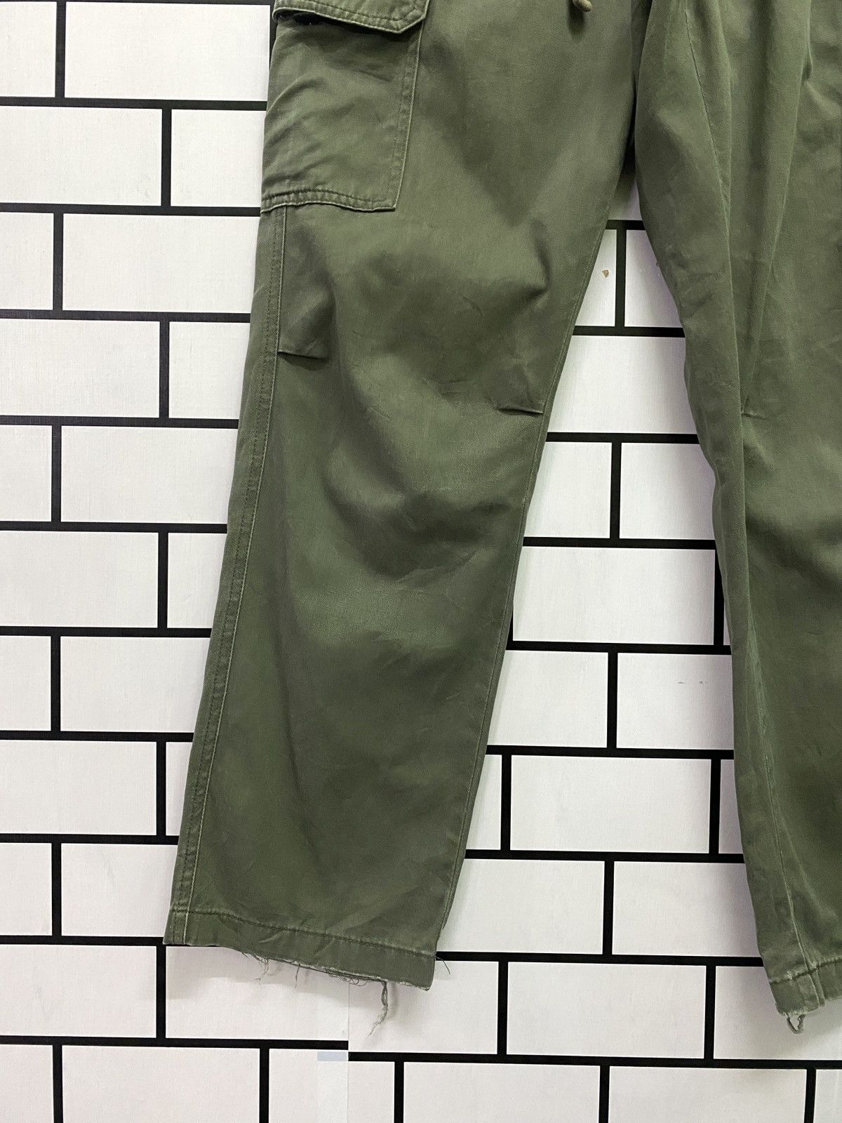 Converse Converse 26 to 29 Multipocket Cargo Distressed Pants Size US 29 - 6 Thumbnail