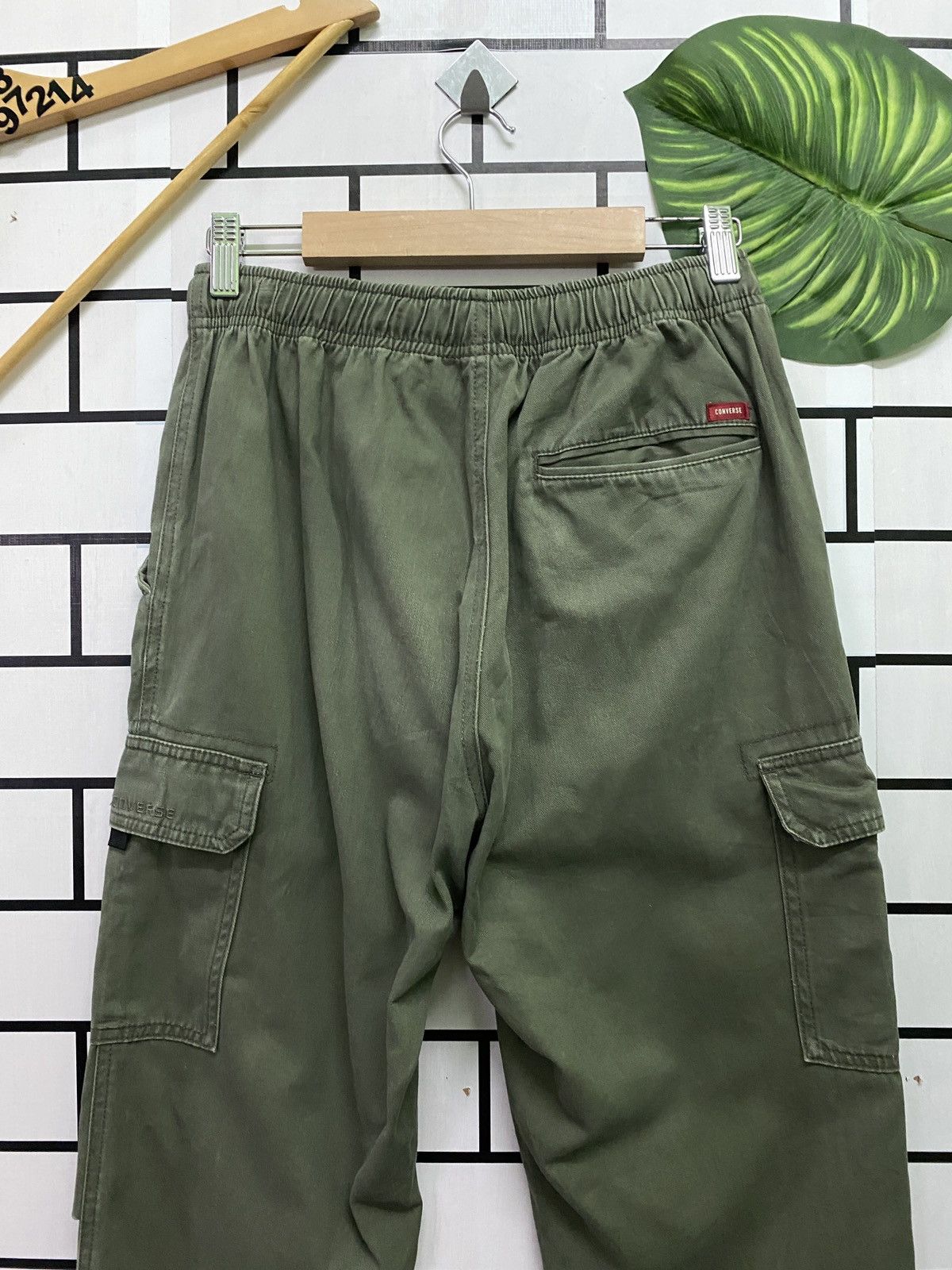 Converse Converse 26 to 29 Multipocket Cargo Distressed Pants Size US 29 - 8 Thumbnail