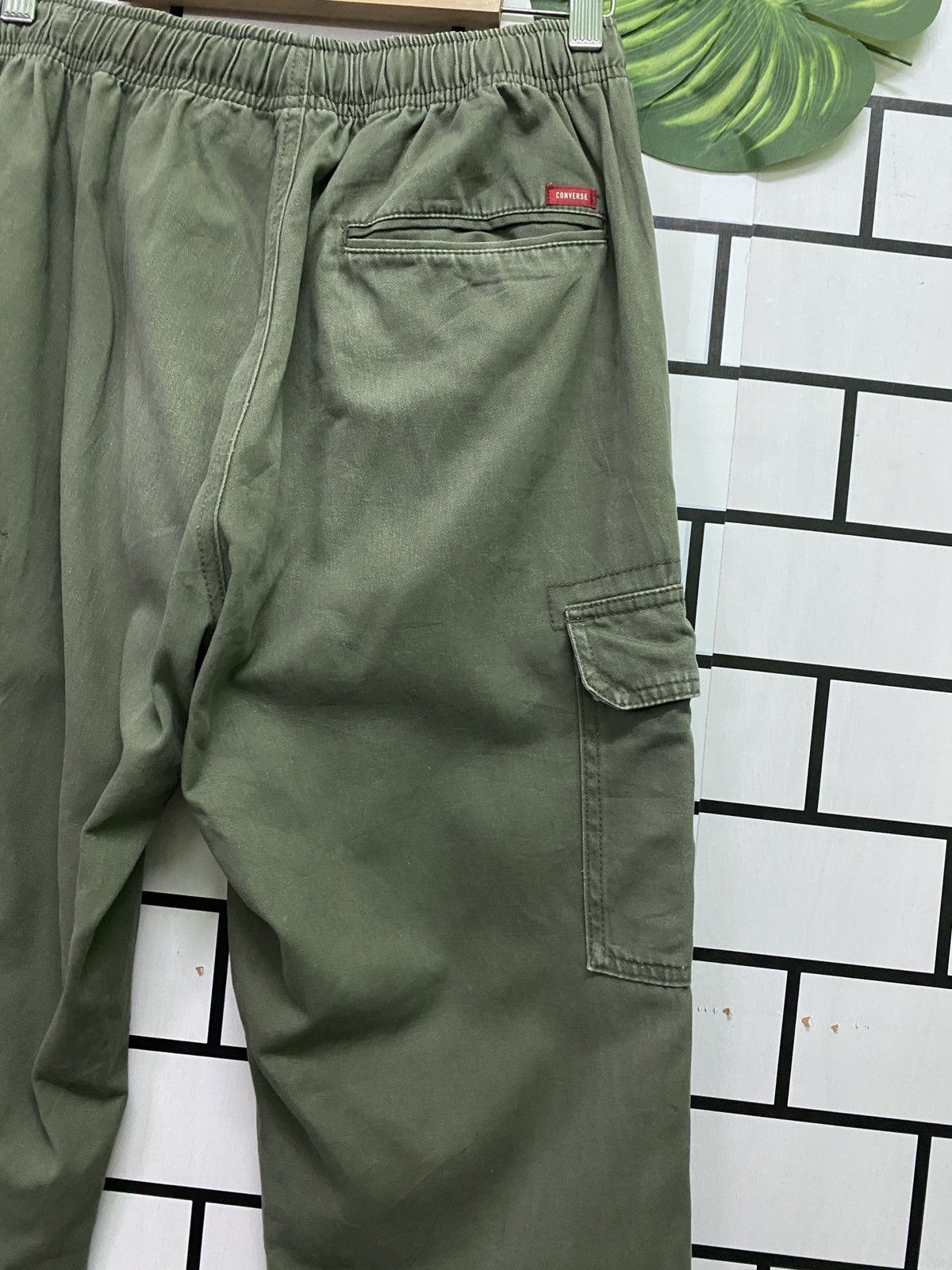 Converse Converse 26 to 29 Multipocket Cargo Distressed Pants Size US 29 - 12 Thumbnail
