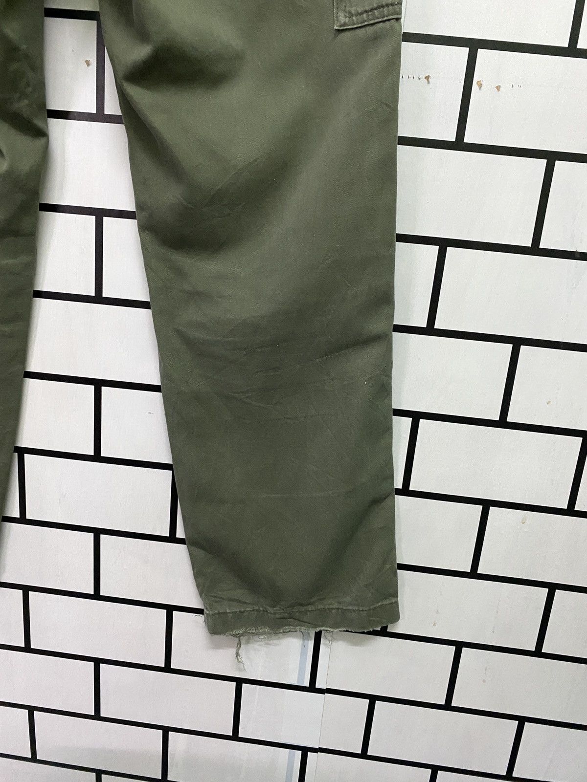 Converse Converse 26 to 29 Multipocket Cargo Distressed Pants Size US 29 - 11 Thumbnail