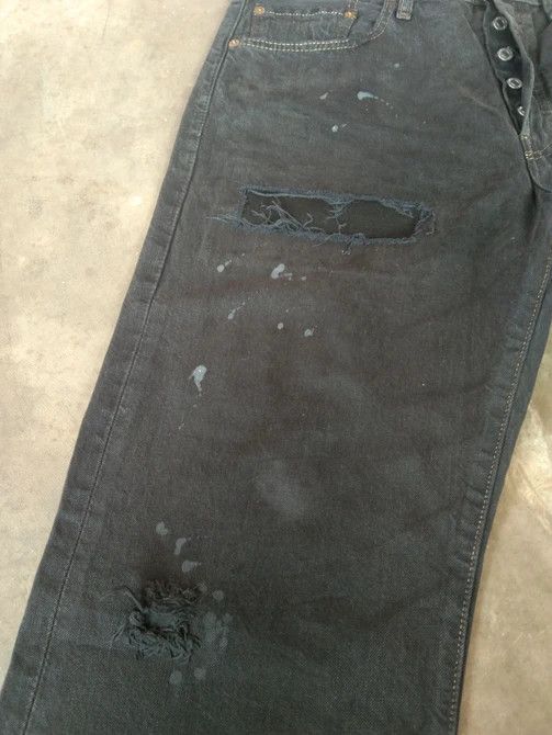 Levi's Vintage Levi's 501 Black Distressed Painter Jeans 33x32 Size US 33 - 7 Thumbnail