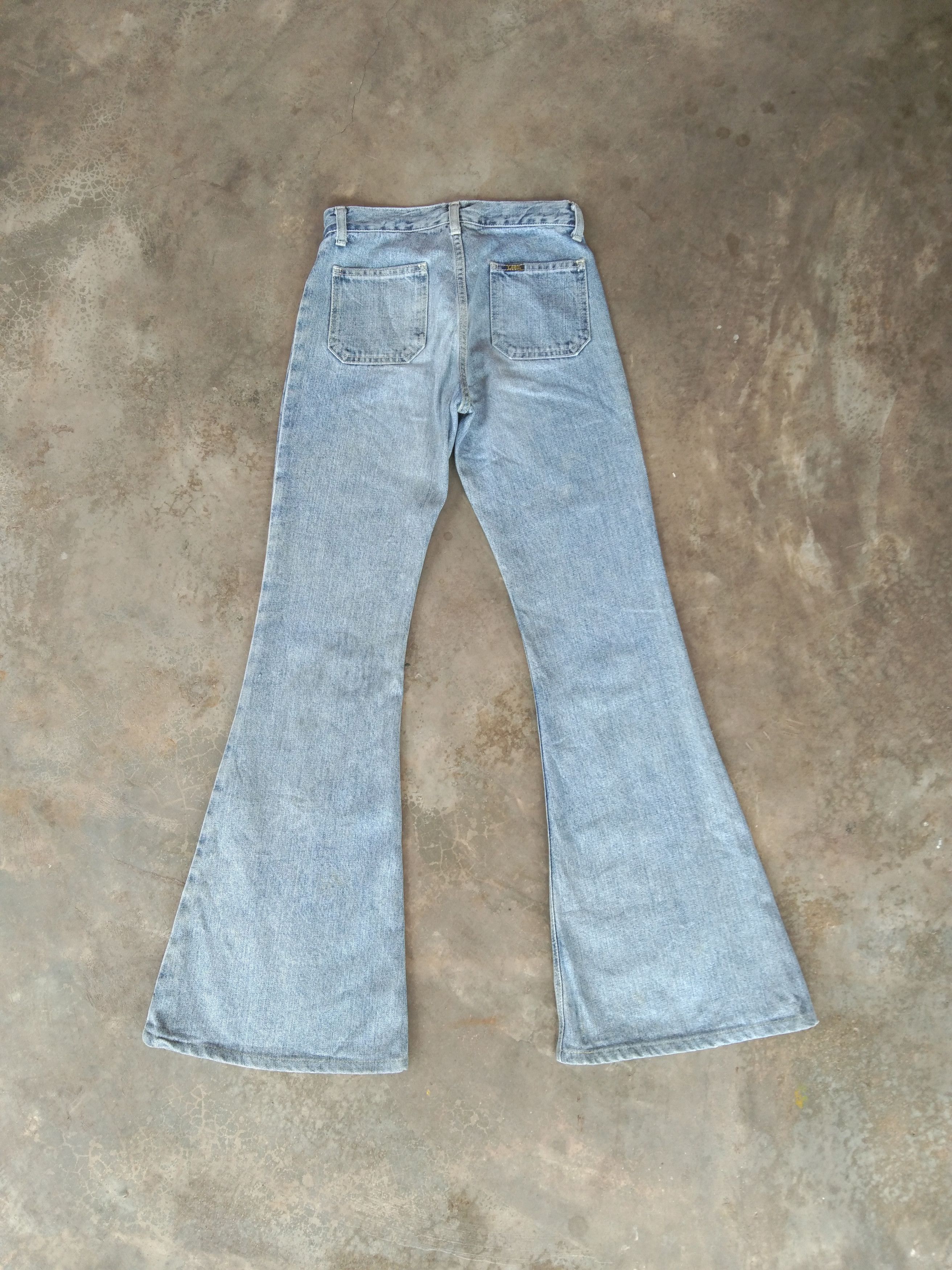 Japanese Brand Vintage Flared Jeans Lee Riders Boot Cut 26x30 Size 26" / US 2 / IT 38 - 2 Thumbnail