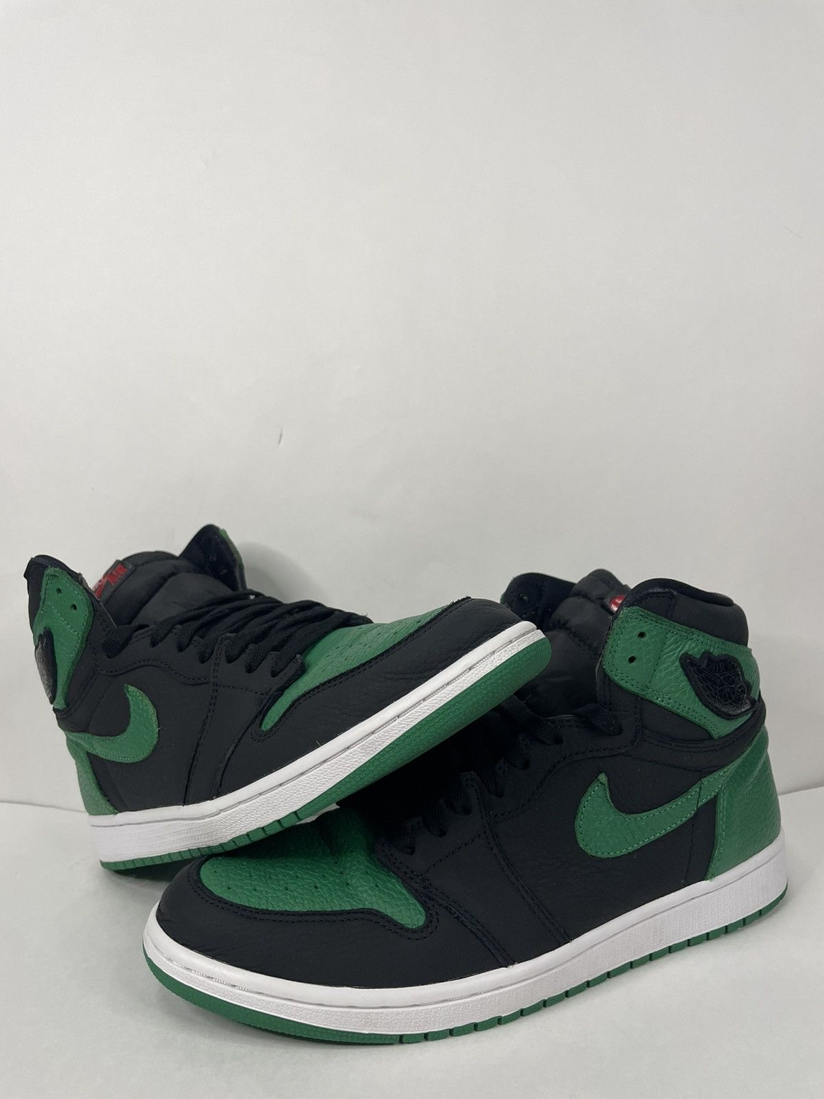pine green jordan 2.0