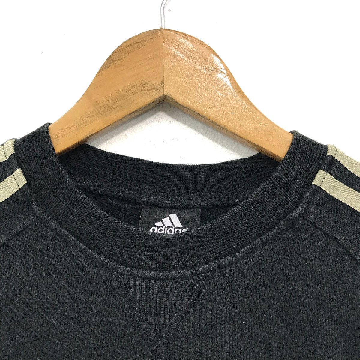 Adidas × Vintage Vintage Adidas Sweatshirt Adidas CrewNeck Adidas Trefoil Size US S / EU 44-46 / 1 - 5 Thumbnail