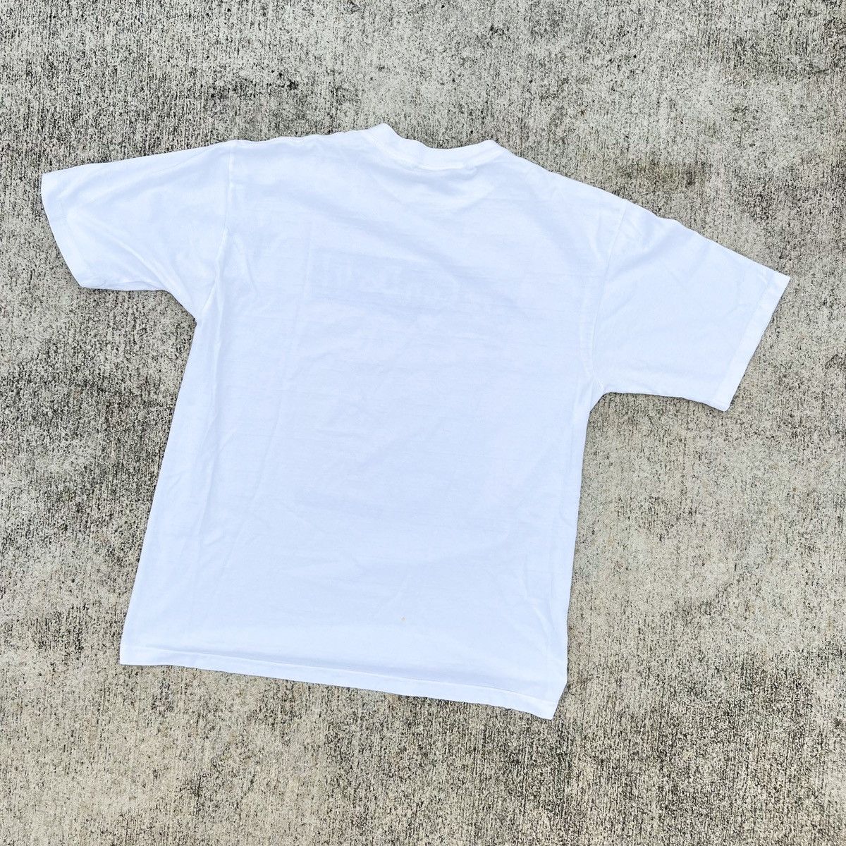 Vintage Vintage 90s Rosie the Riveter American USA Single Stitch Tee Size US L / EU 52-54 / 3 - 7 Thumbnail