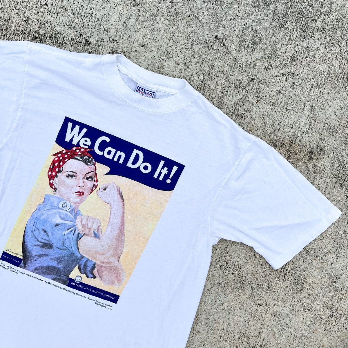 Vintage Vintage 90s Rosie the Riveter American USA Single Stitch Tee Size US L / EU 52-54 / 3 - 1 Thumbnail