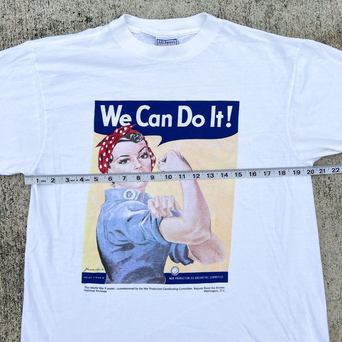 Vintage Vintage 90s Rosie the Riveter American USA Single Stitch Tee Size US L / EU 52-54 / 3 - 9 Thumbnail