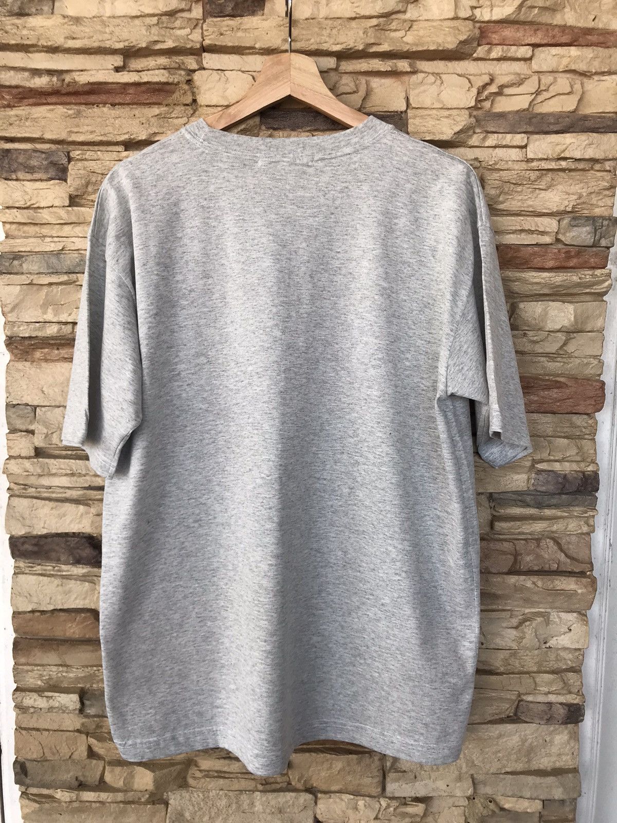 Japanese Brand Vintage Y2k Sim Club Smoke Cigarette Tee Size US L / EU 52-54 / 3 - 4 Thumbnail