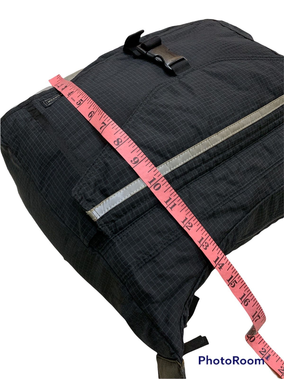 Porter VTG PORTER YOSHIDA & COMPANY PLAID NYLON MESSENGER BAG Size ONE SIZE - 7 Thumbnail