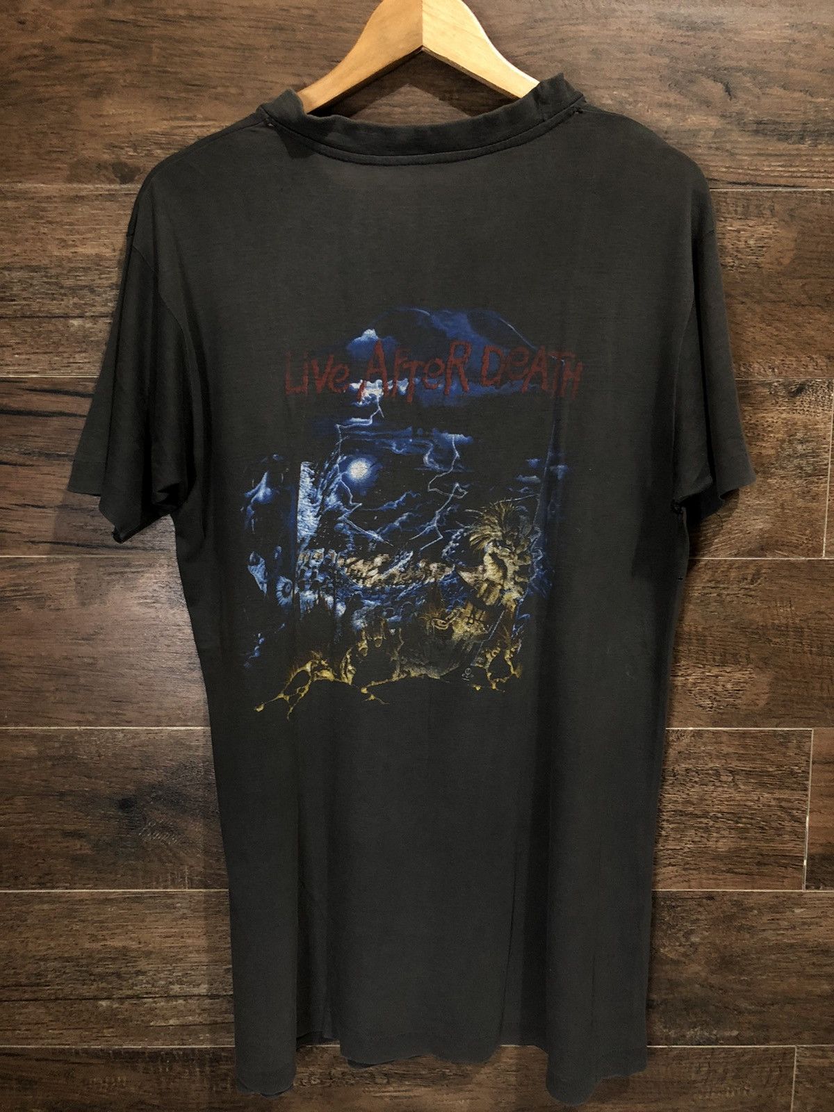 Band Tees × Vintage Vintage Iron Maiden 1985 Live After Death Distressed Shirt Size US L / EU 52-54 / 3 - 3 Thumbnail