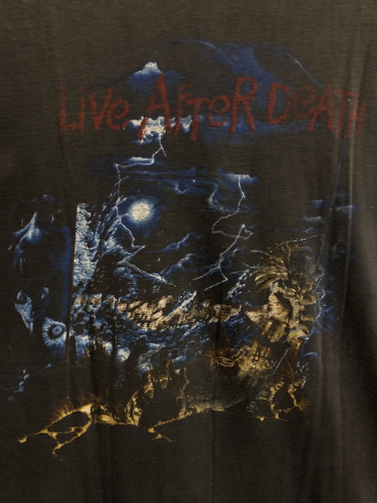 Band Tees × Vintage Vintage Iron Maiden 1985 Live After Death Distressed Shirt Size US L / EU 52-54 / 3 - 5 Thumbnail