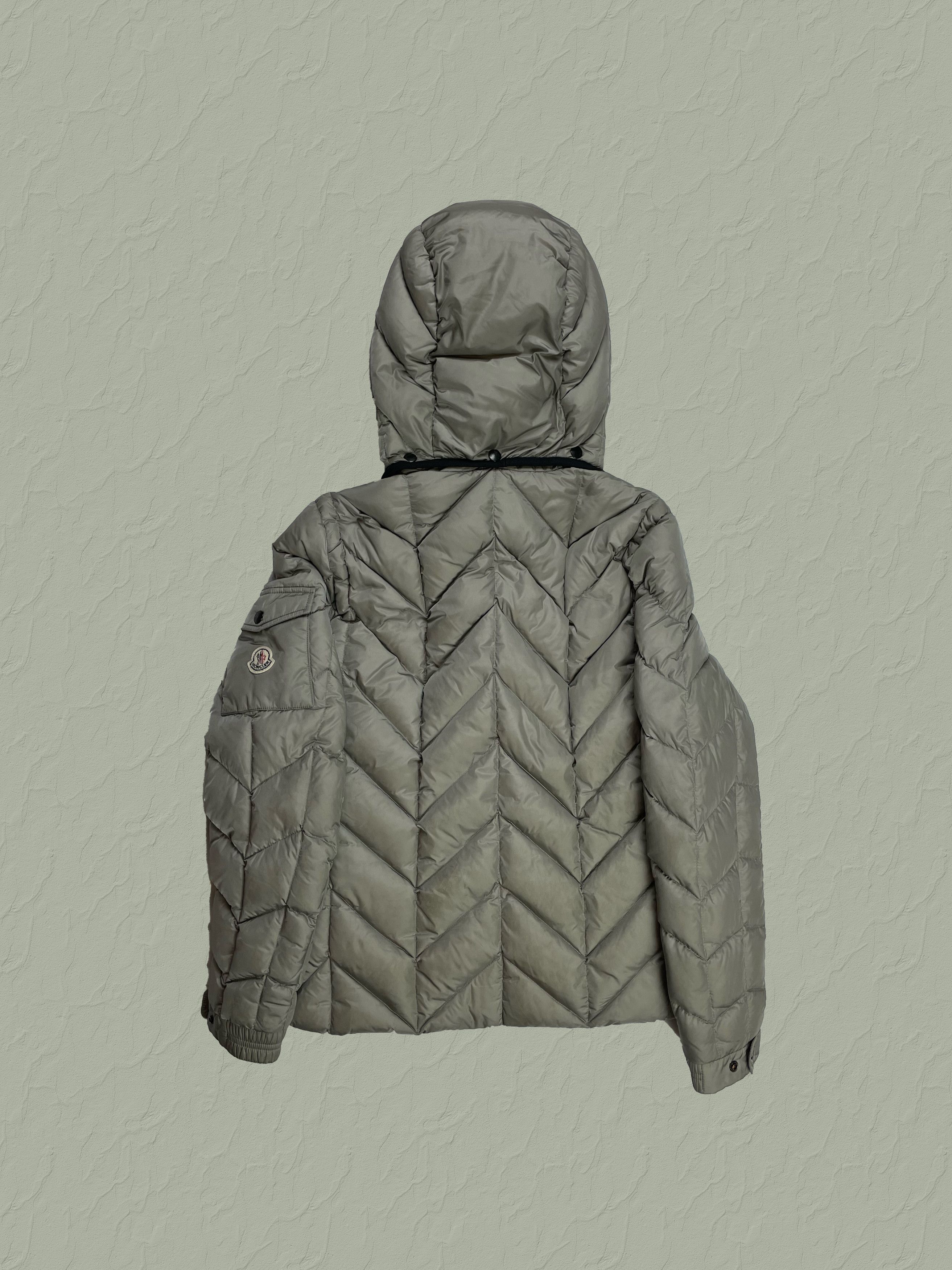 Moncler Berriat Jacket Sz 3 (M)!! Size US M / EU 48-50 / 2 - 2 Thumbnail