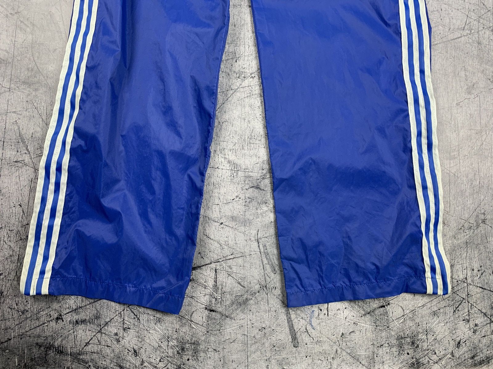 Adidas Very Rare 70’s Adidas Ventex Nylon Pants Zipped Navy Blue Size US 34 / EU 50 - 3 Thumbnail