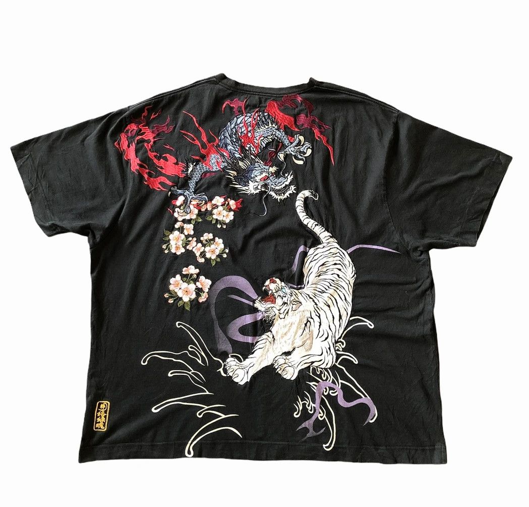 Japanese Brand VINTAGE OVERSIZED SUKAJAN EMBROIDERIES TEE Size US XXL / EU 58 / 5 - 1 Thumbnail