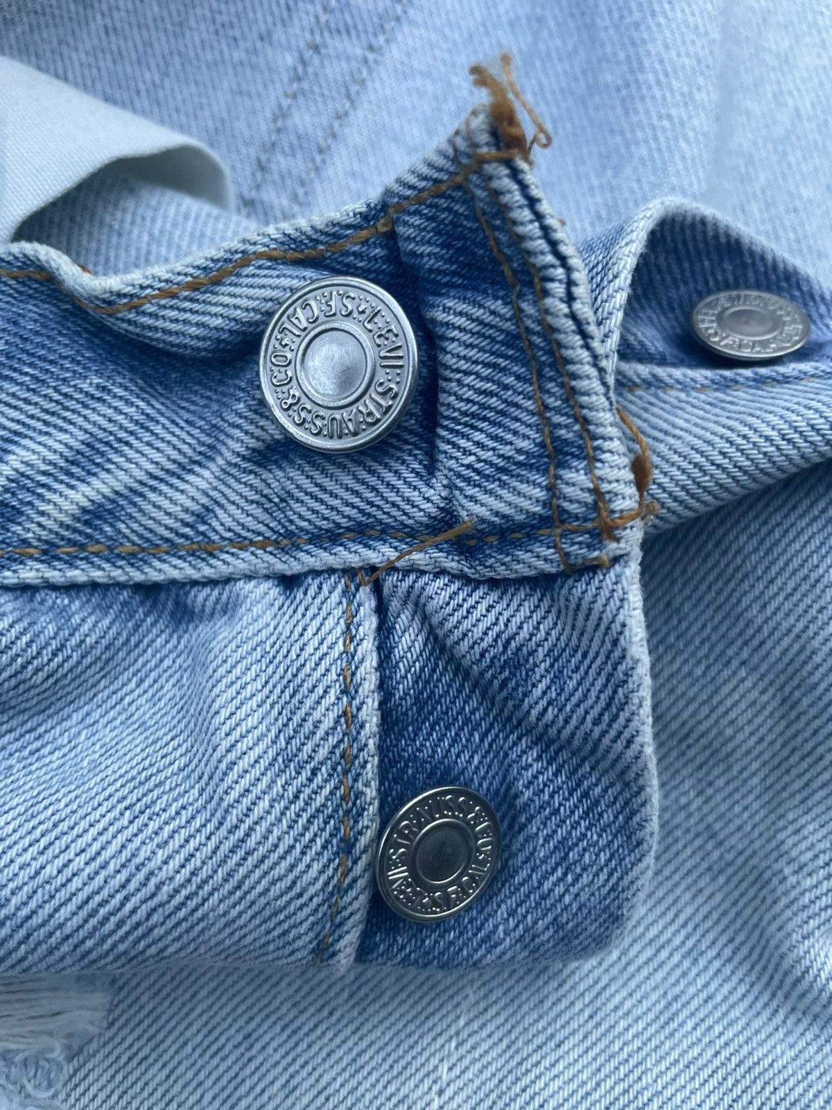 Levi's × Vintage Vintage Levi’s 501 2000 Usa Aging Distressed Custom Size US 35 - 16 Thumbnail